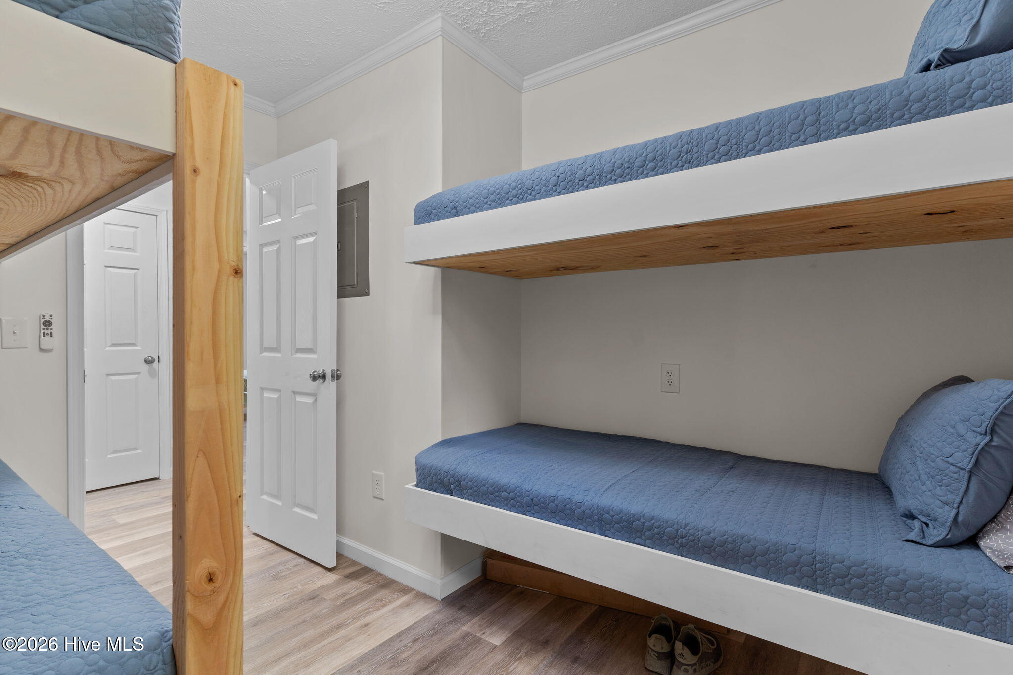 100563030 | Photo 31