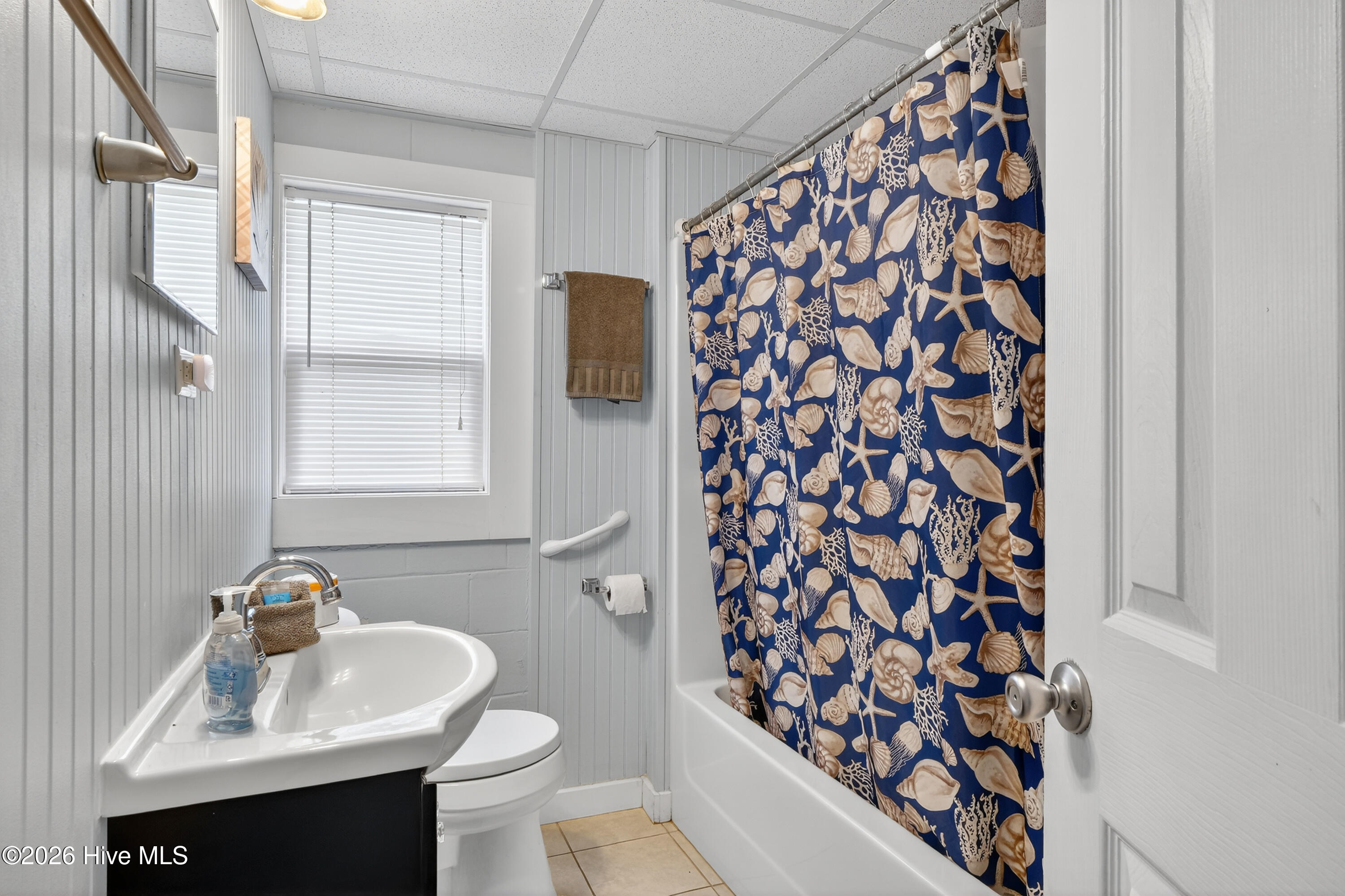 100558855 | Photo 49