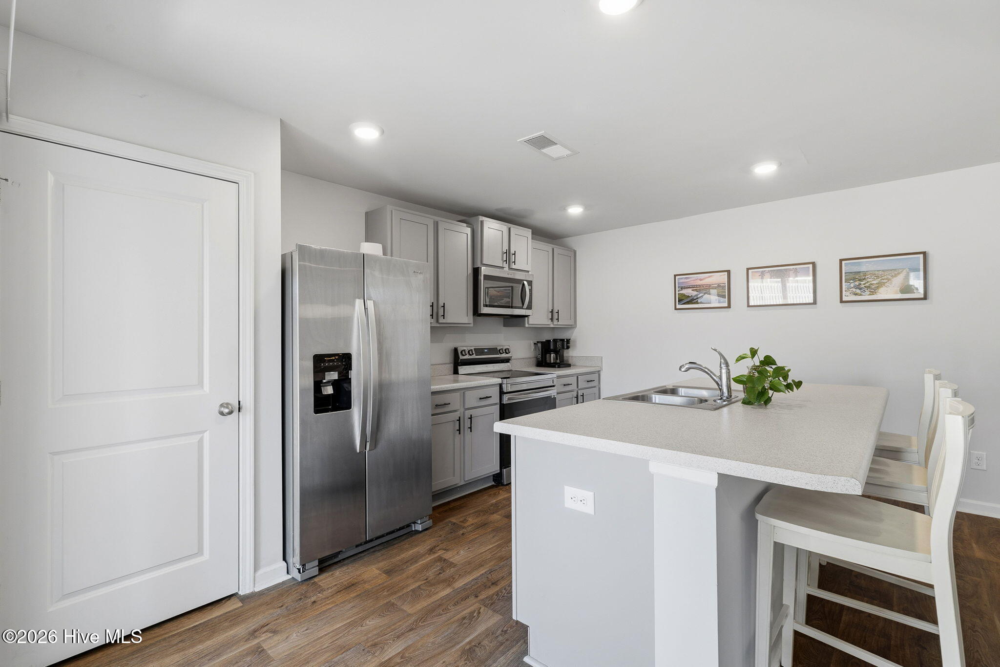 100553994 | Photo 10