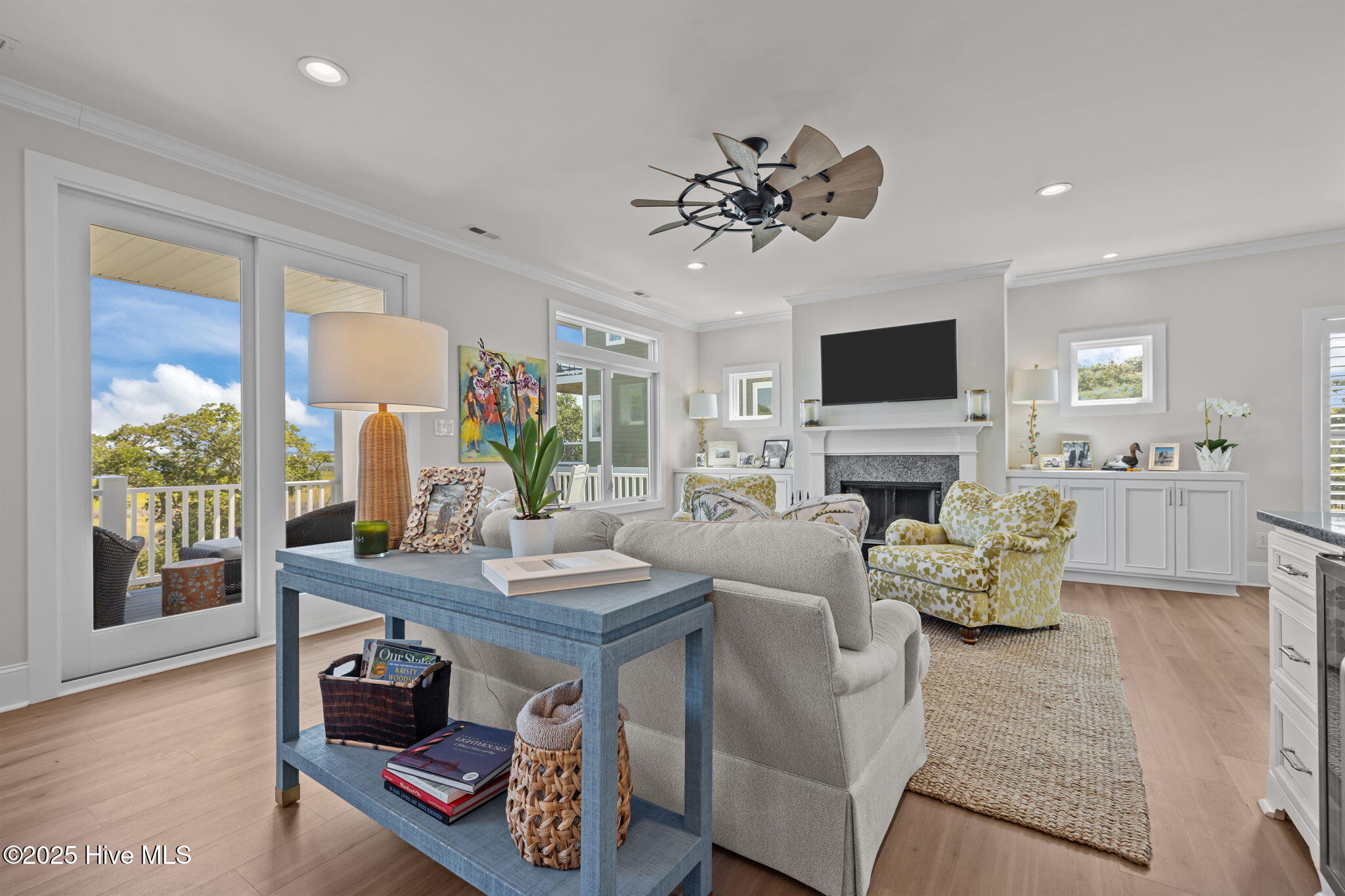 100549920 | Photo 30