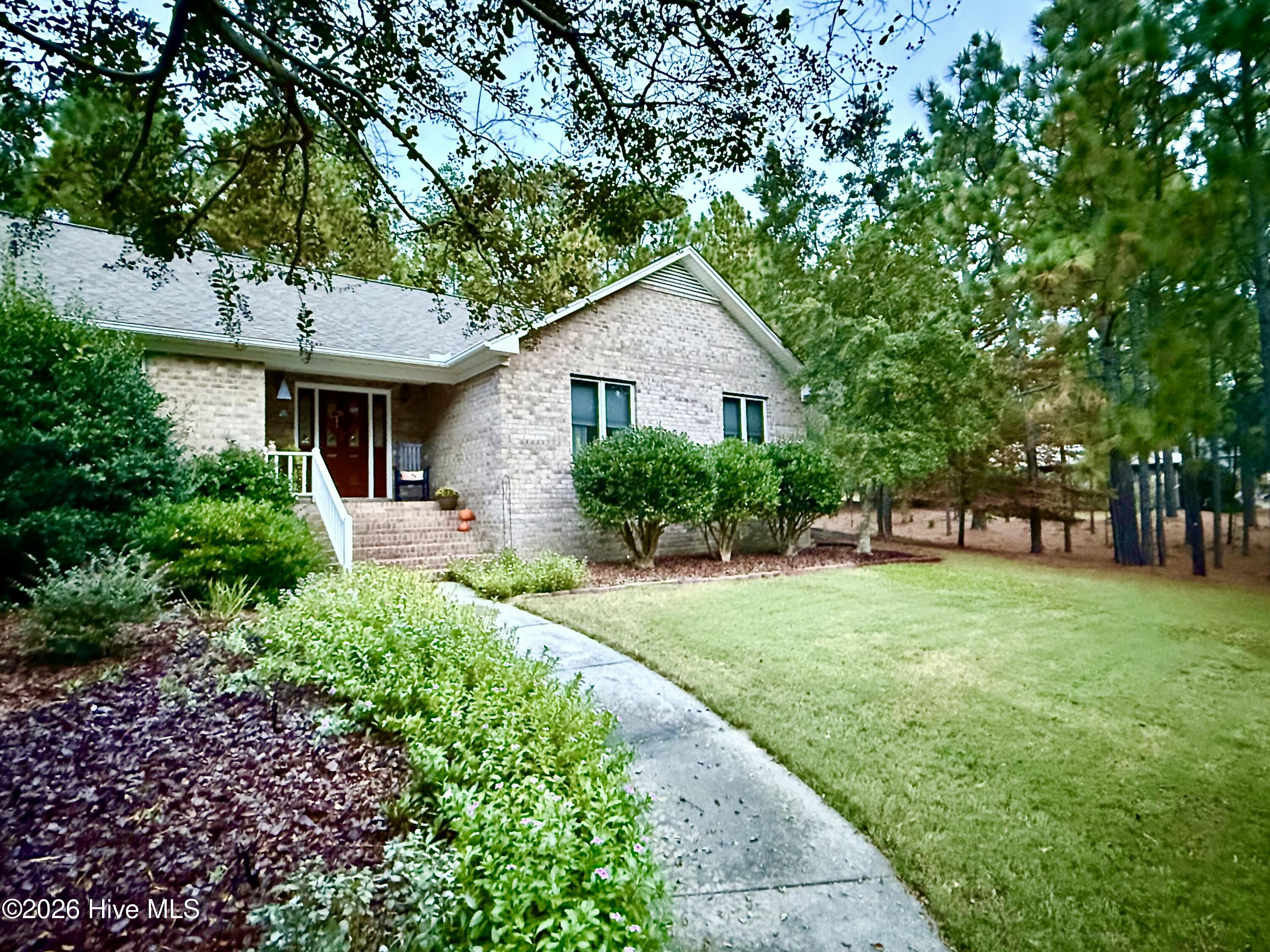 Photo 2 of Single family home for sale at 186 James Dr, West End, NC 27376 | MLS# 100607735 | Listing updated on 2026-10-09