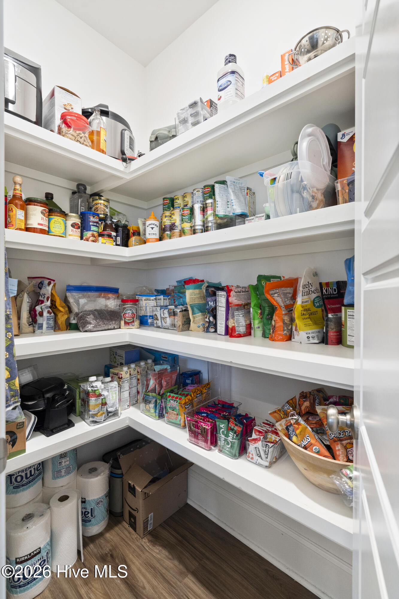 100552467 | Photo 33