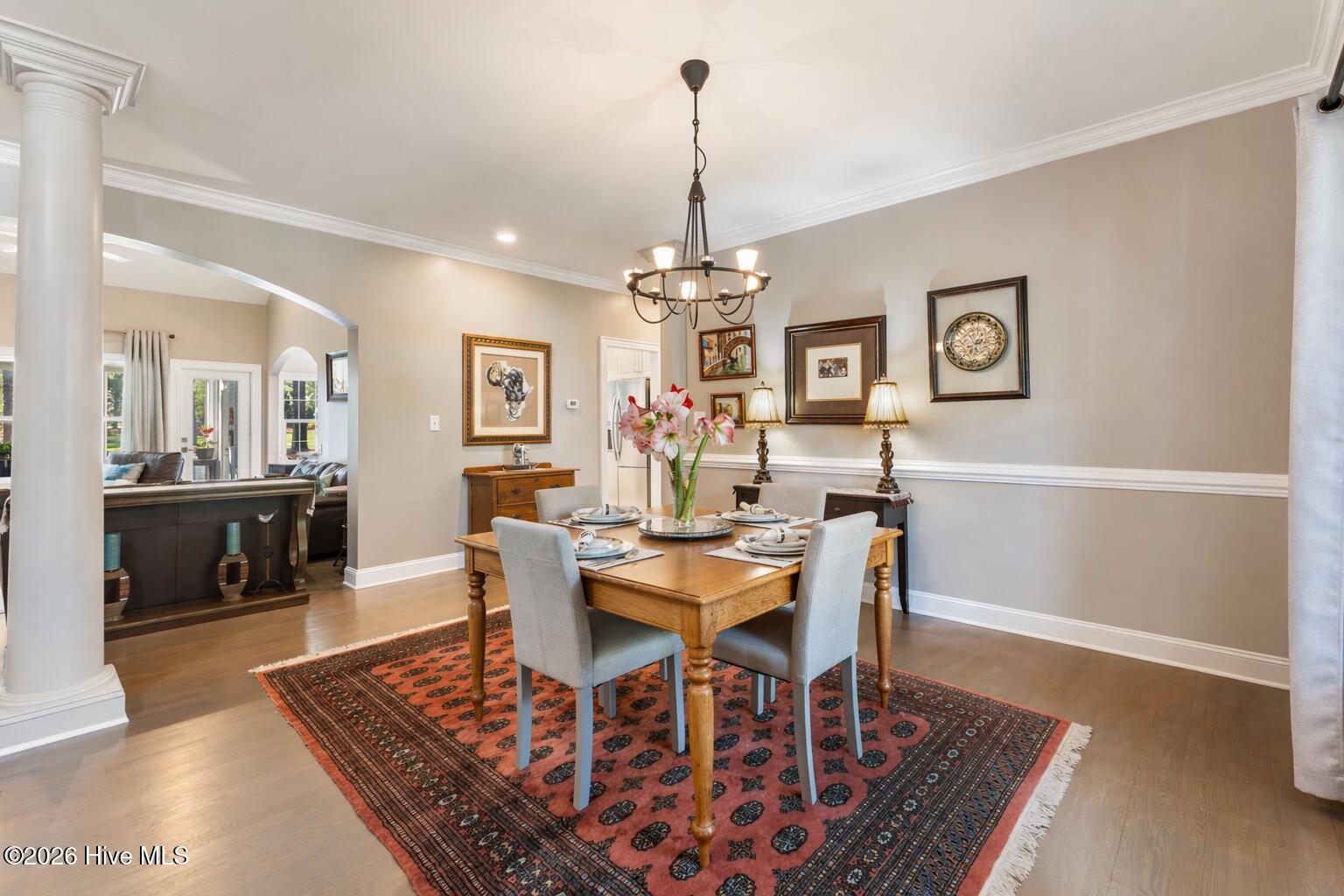 100569489 | Photo 11