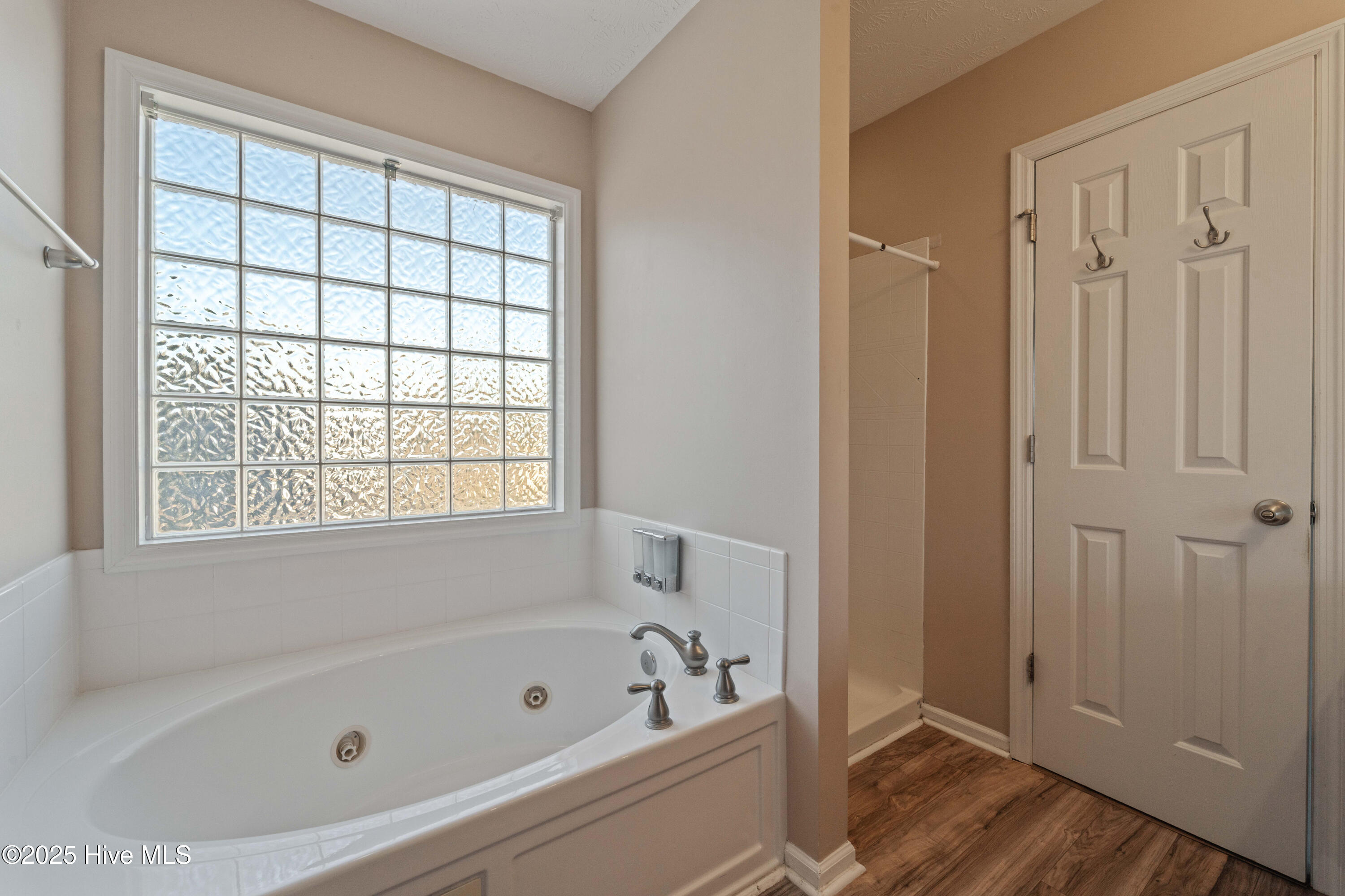 100556361 | Photo 13