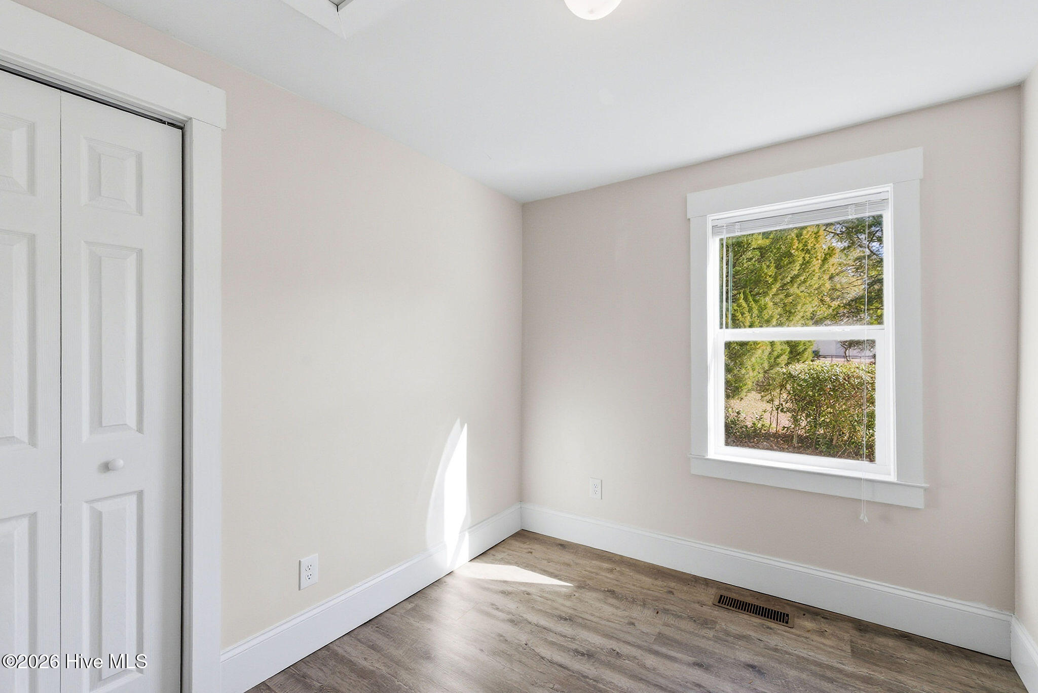 100555129 | Photo 13