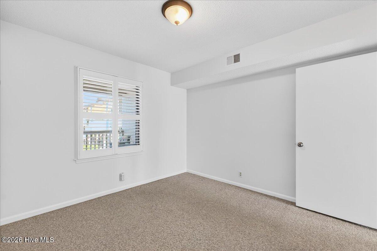 100549520 | Photo 17