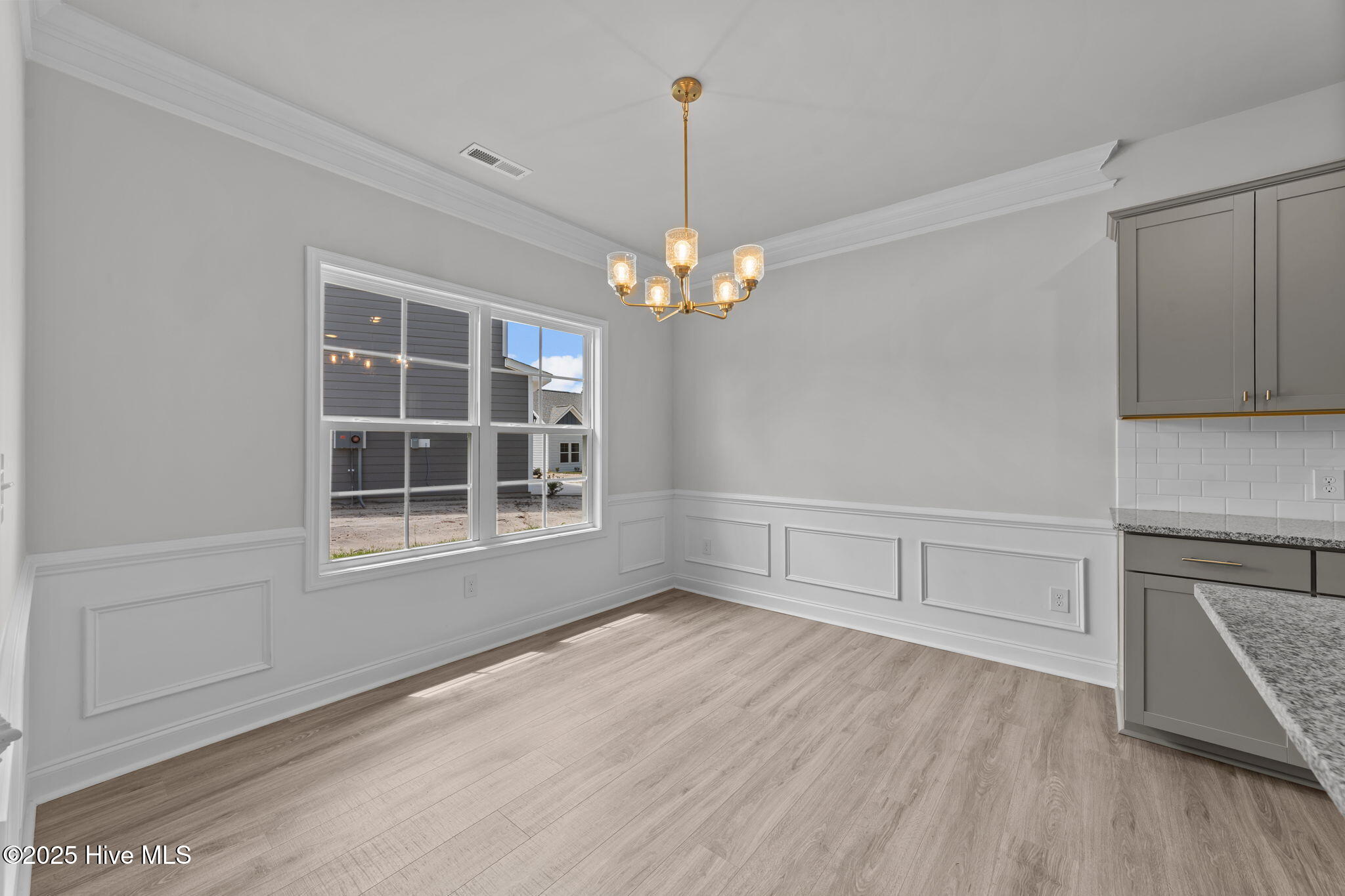 100523816 | Photo 27