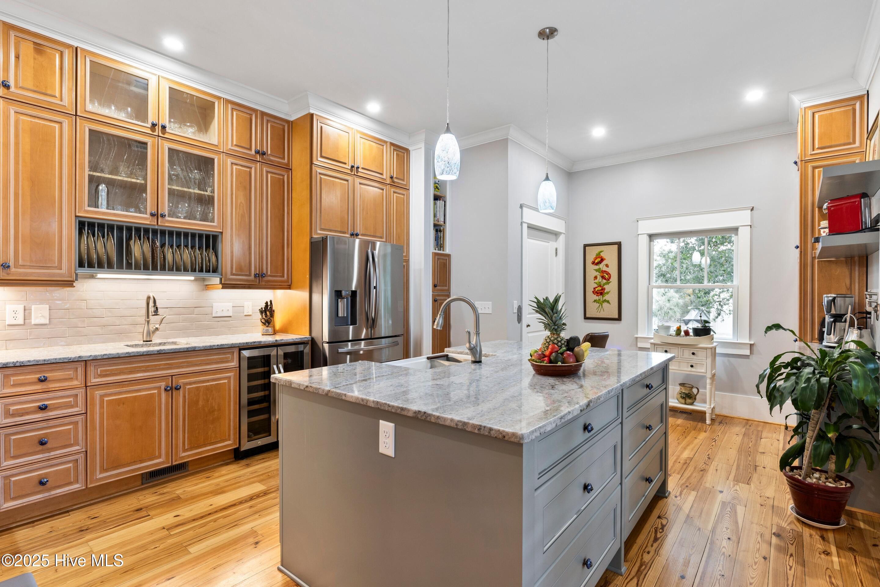 100544140 | Photo 26