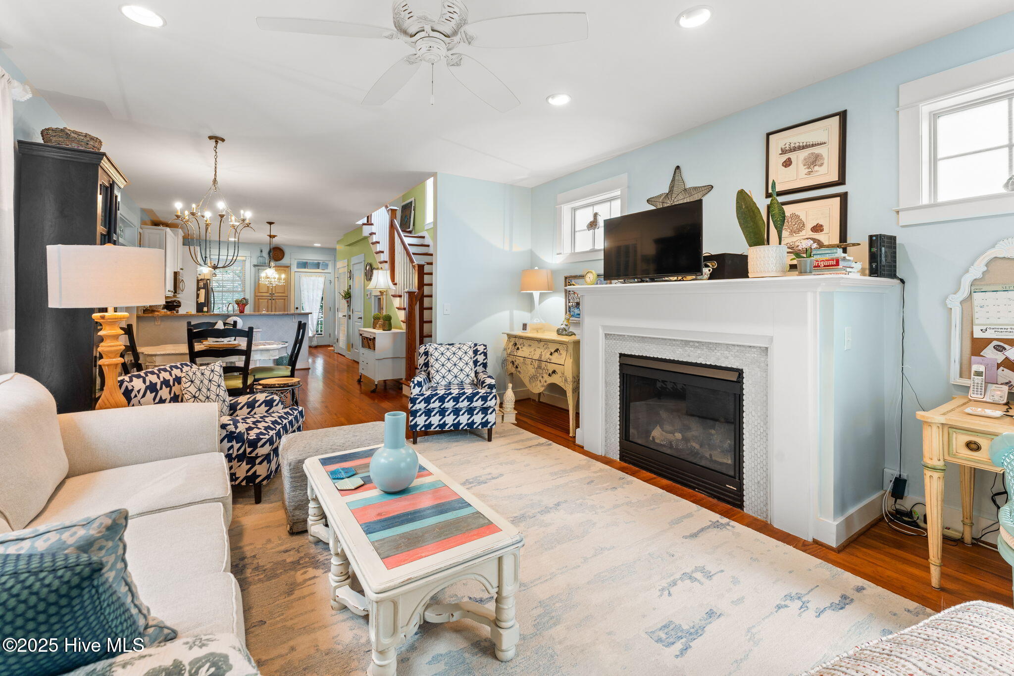 100534580 | Photo 15