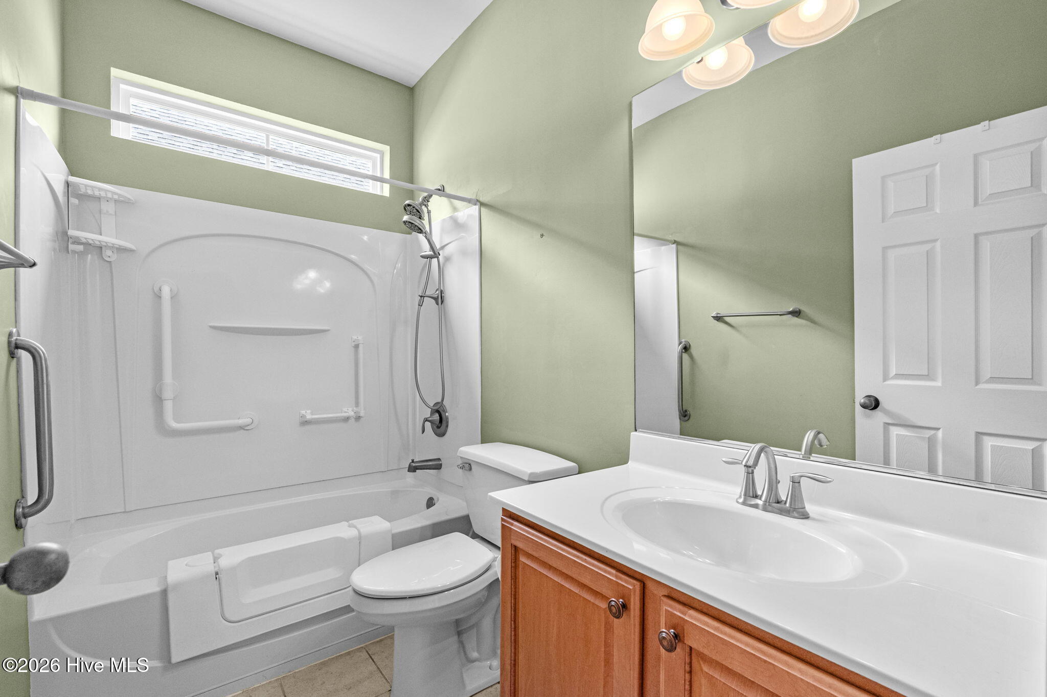 100493950 | Photo 45