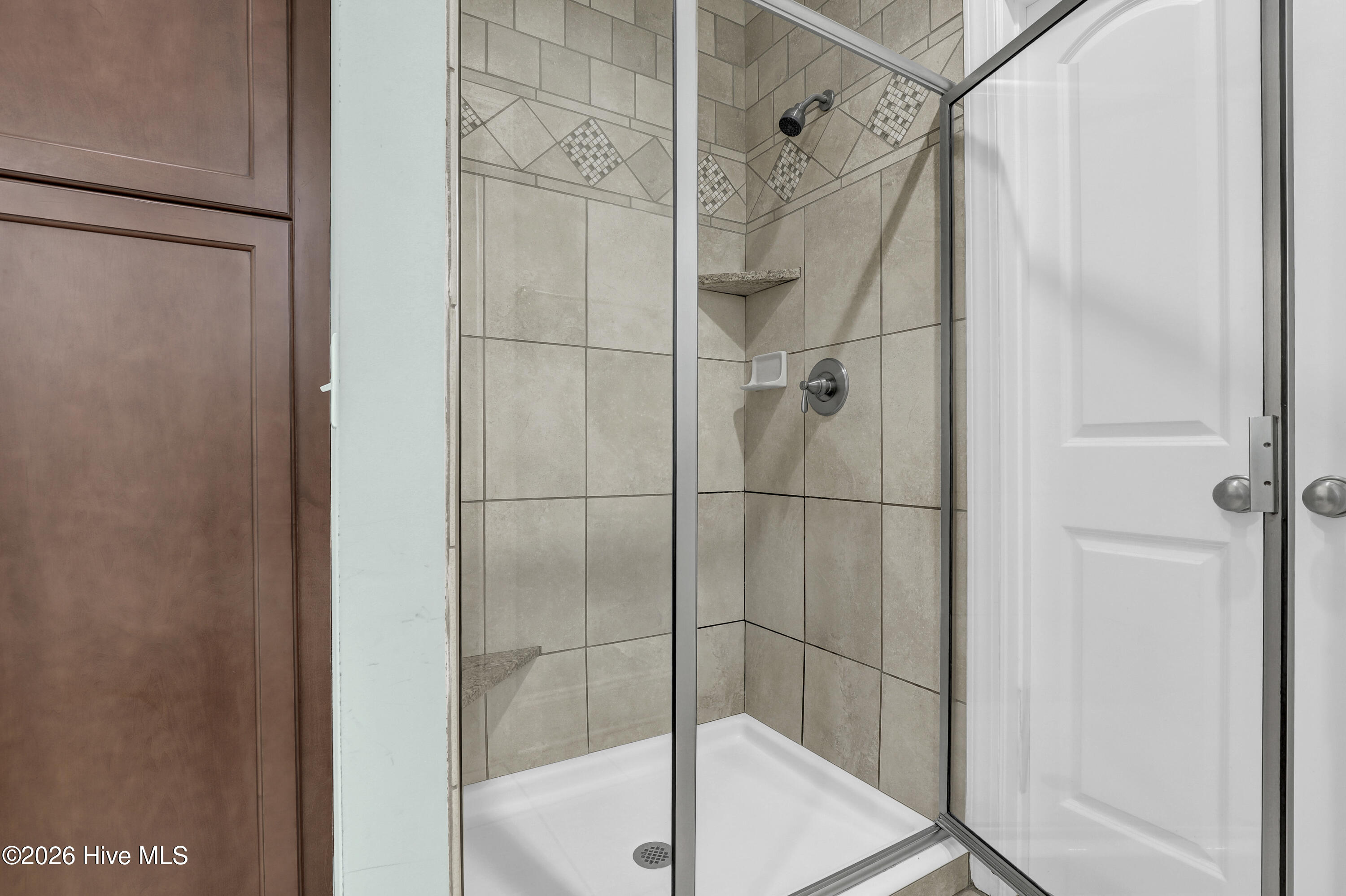 100549522 | Photo 24