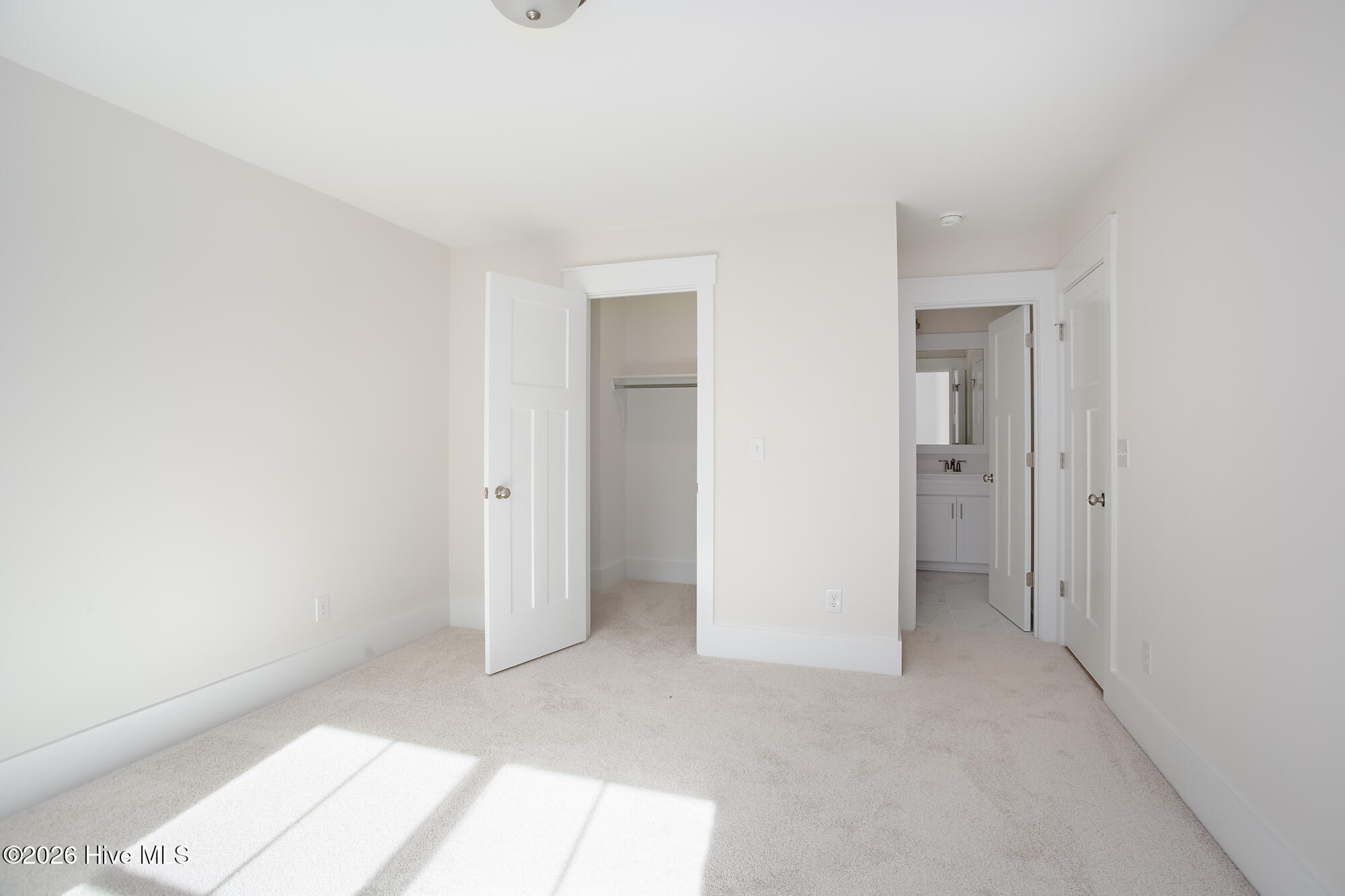 100559755 | Photo 20