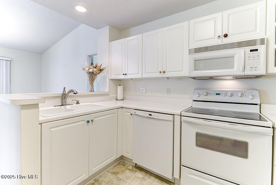 100539365 | Photo 14