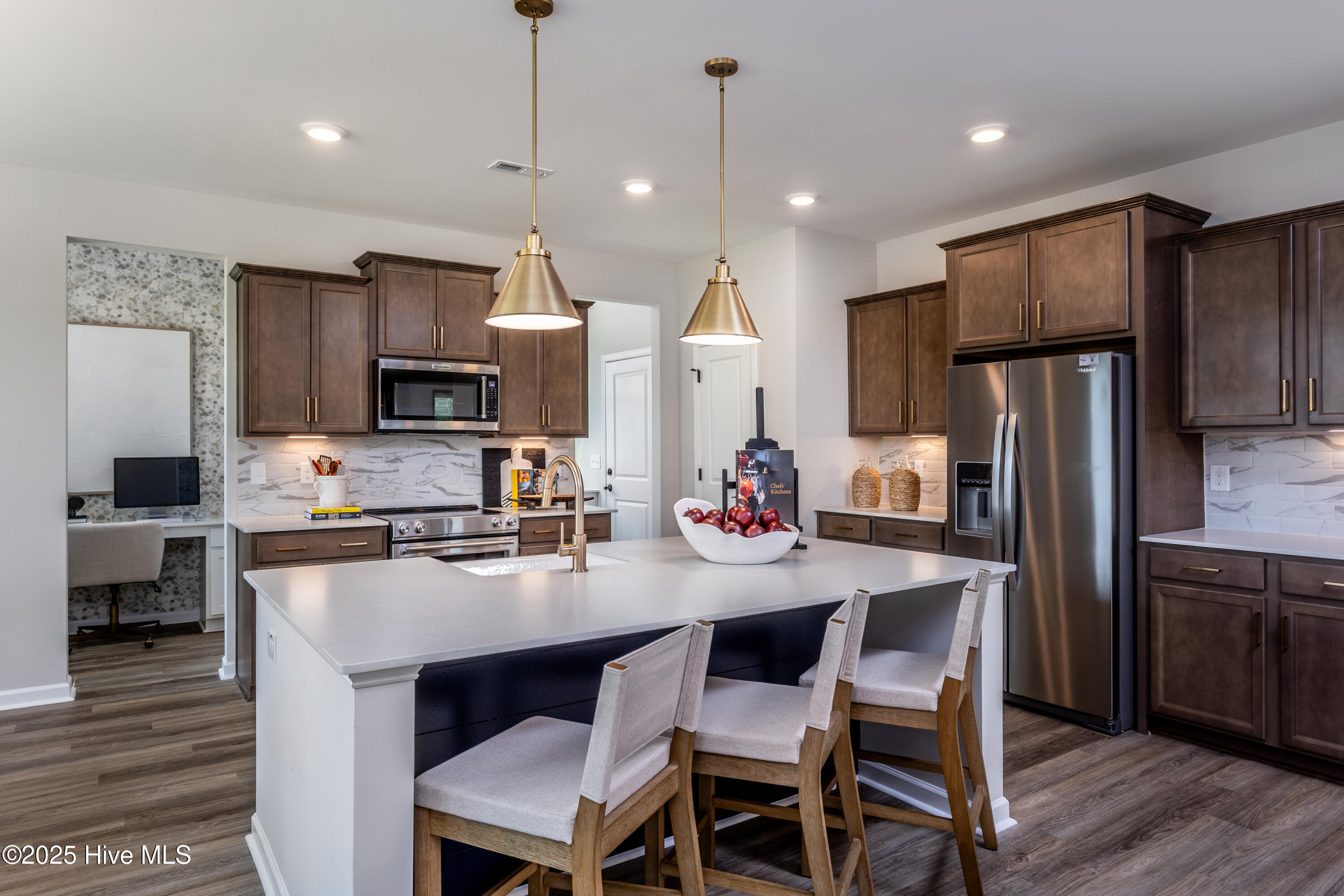 100509116 | Photo 18