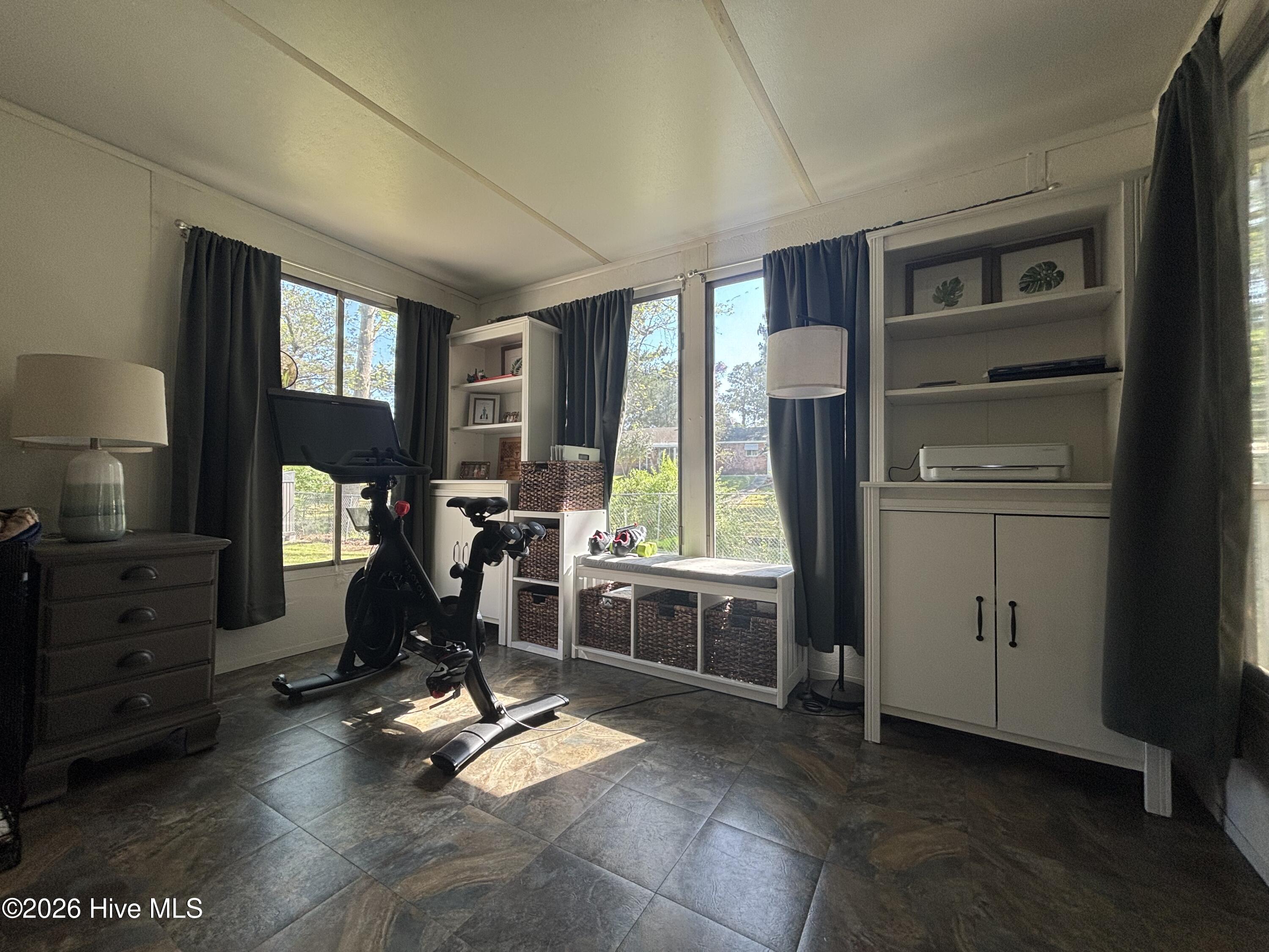 100565597 | Photo 14