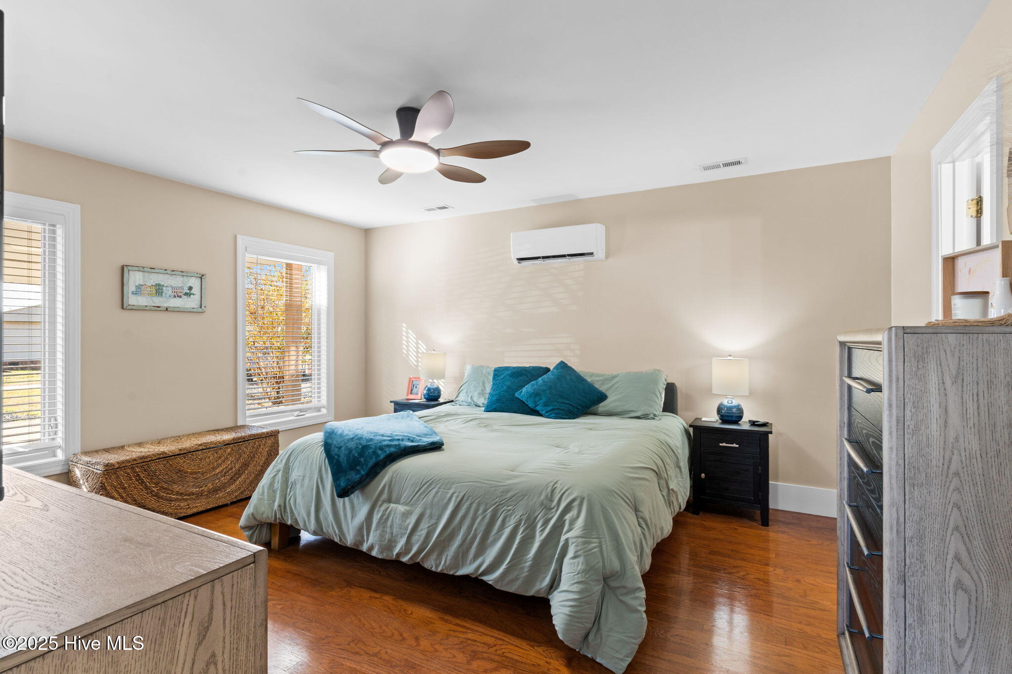 100539848 | Photo 16