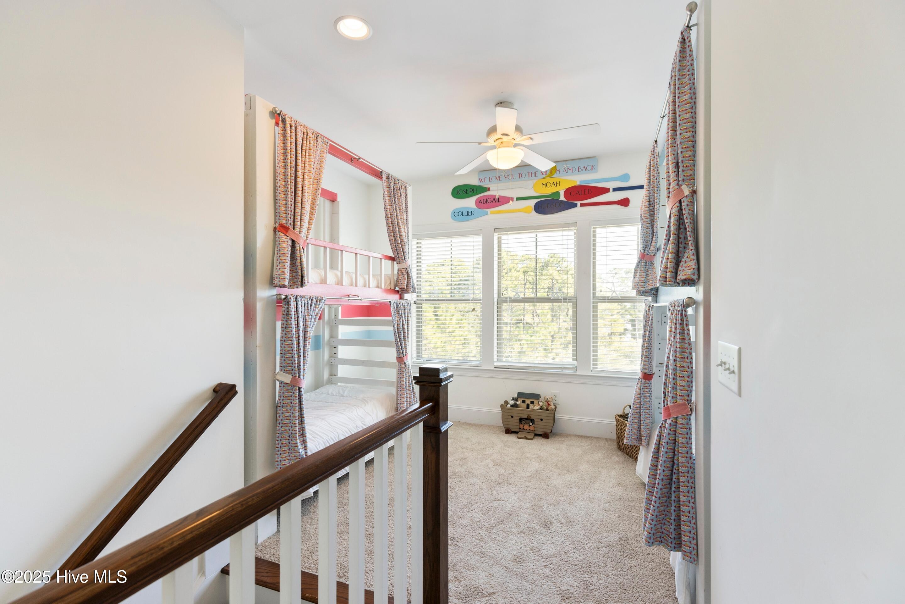 100536198 | Photo 49