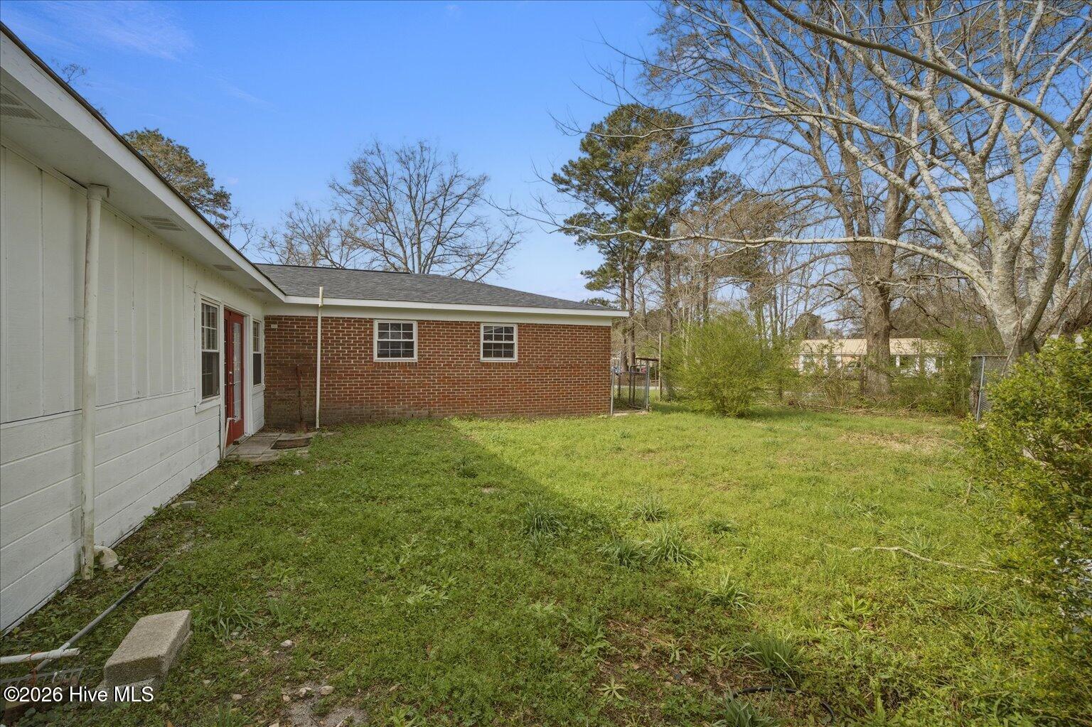 100555957 | Photo 34