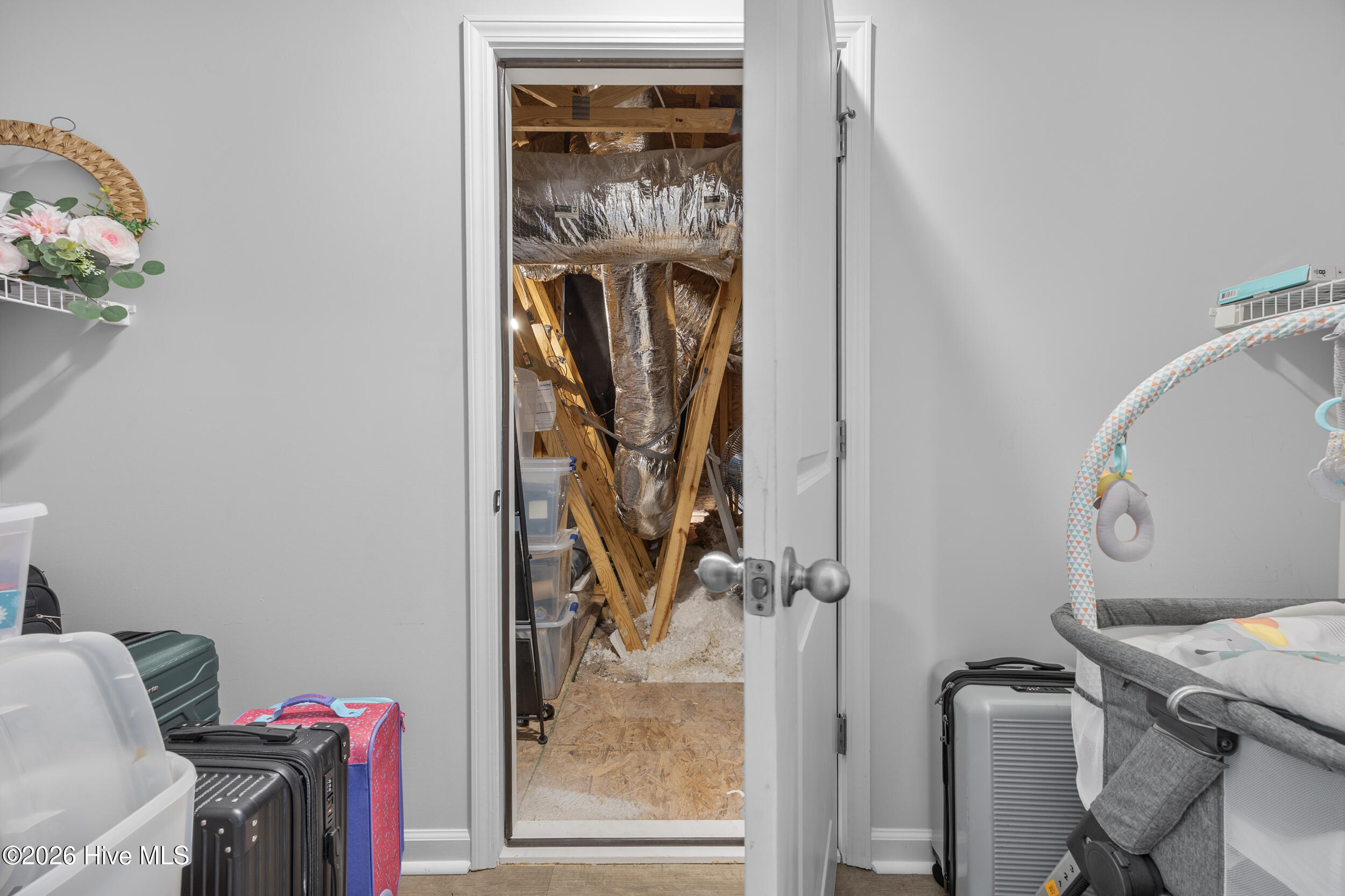 100550214 | Photo 31