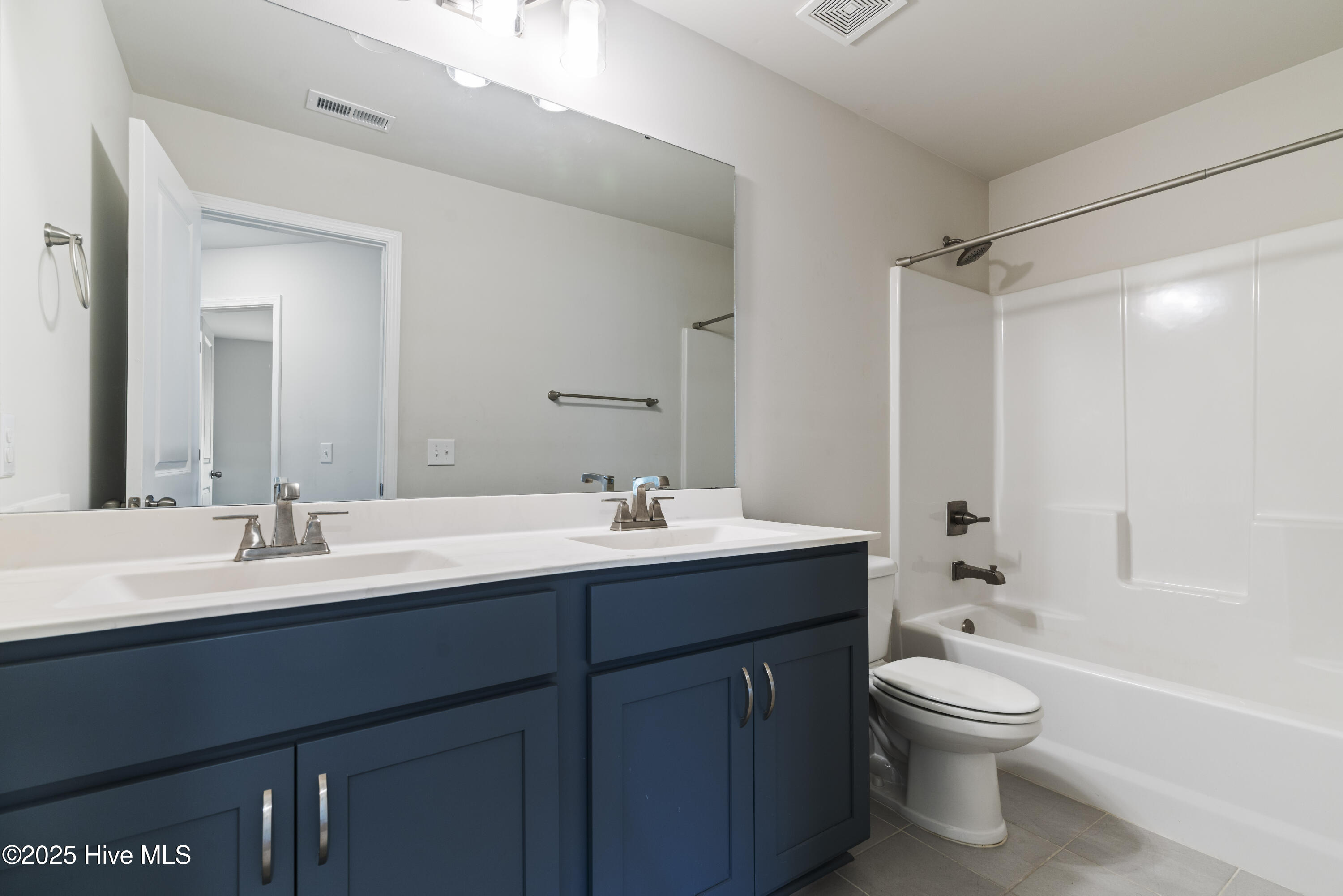 100516563 | Photo 31