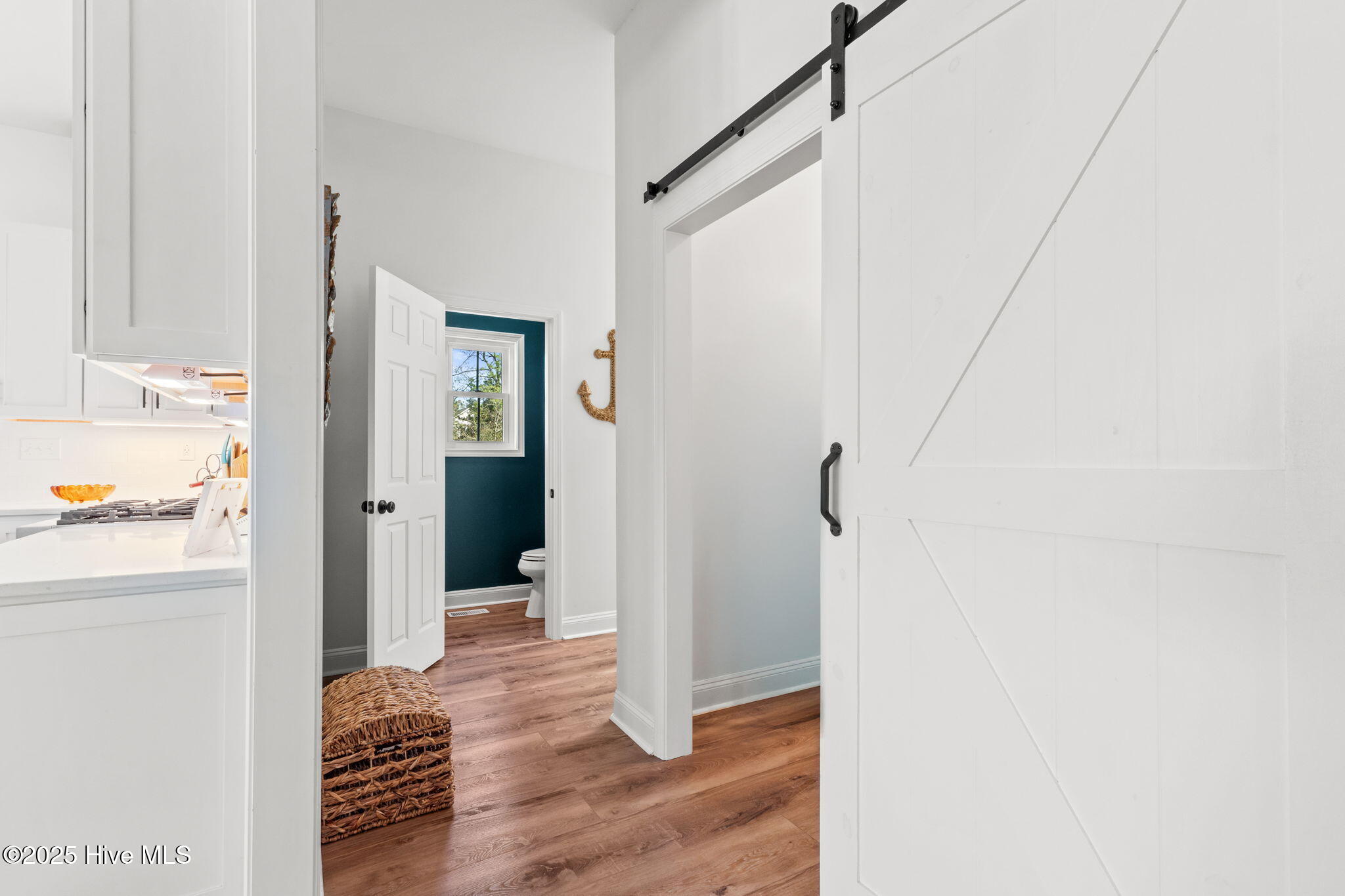 100496086 | Photo 22