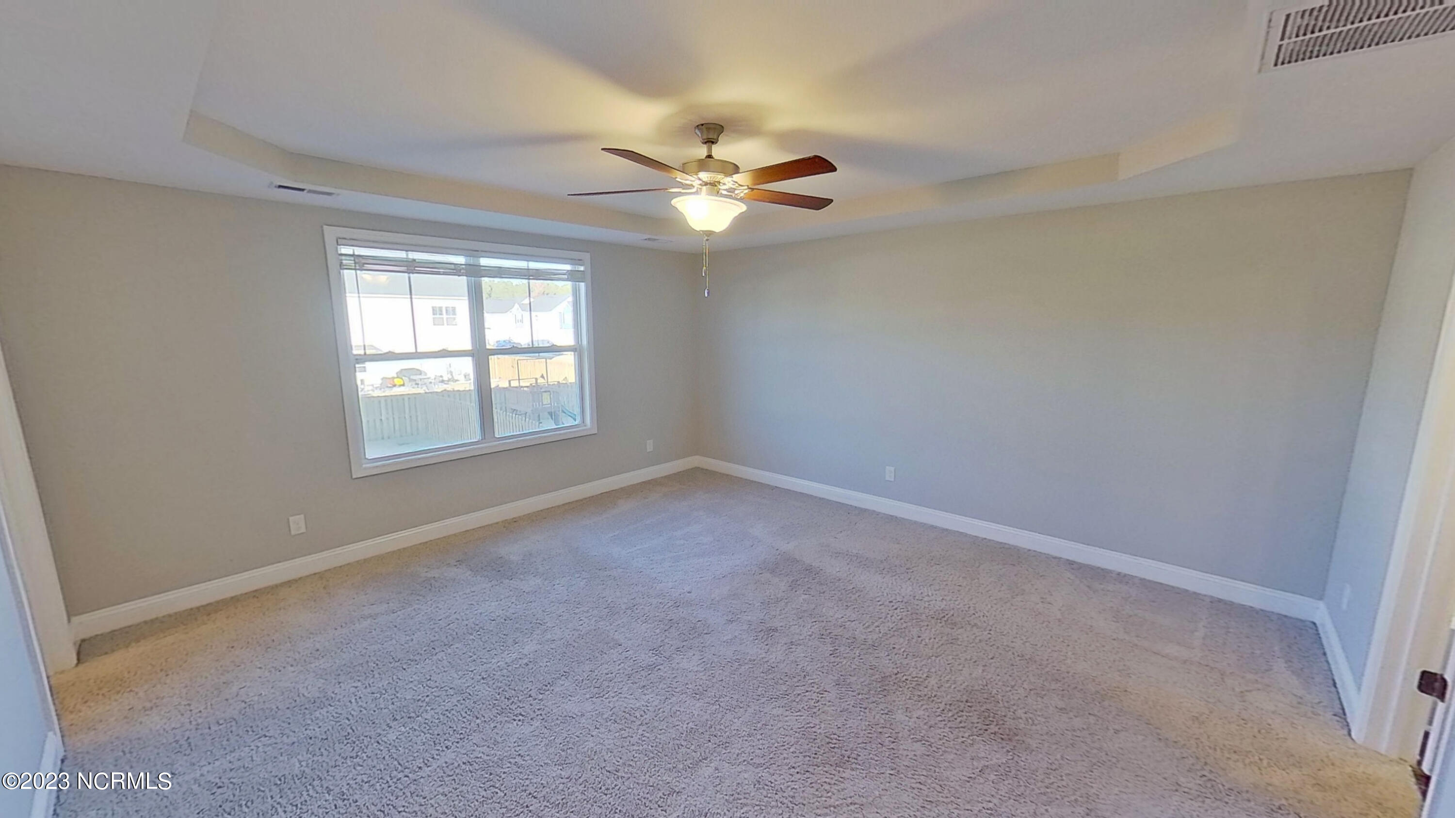 100543878 | Photo 18