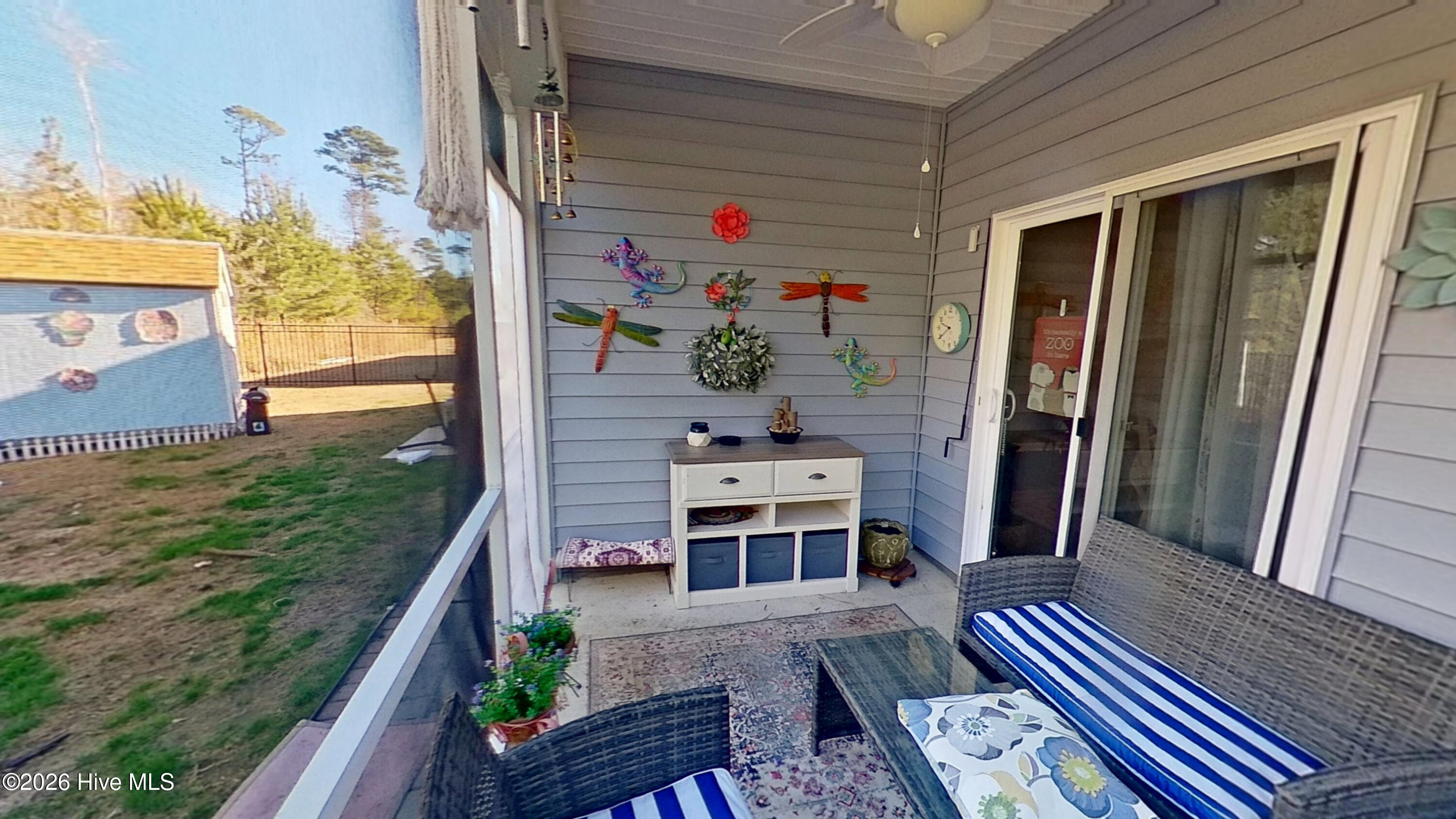 100551021 | Photo 21