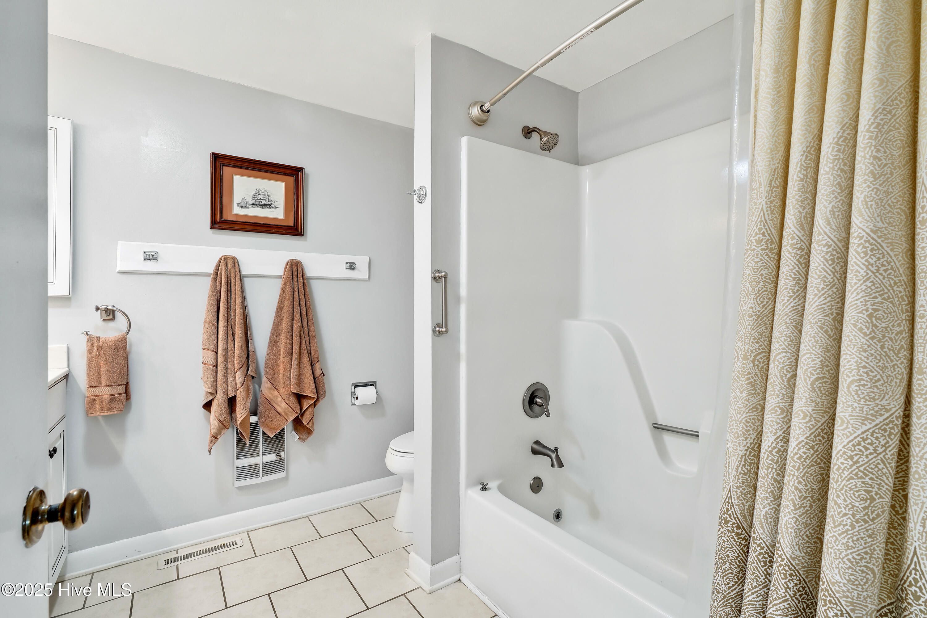 100570549 | Photo 31