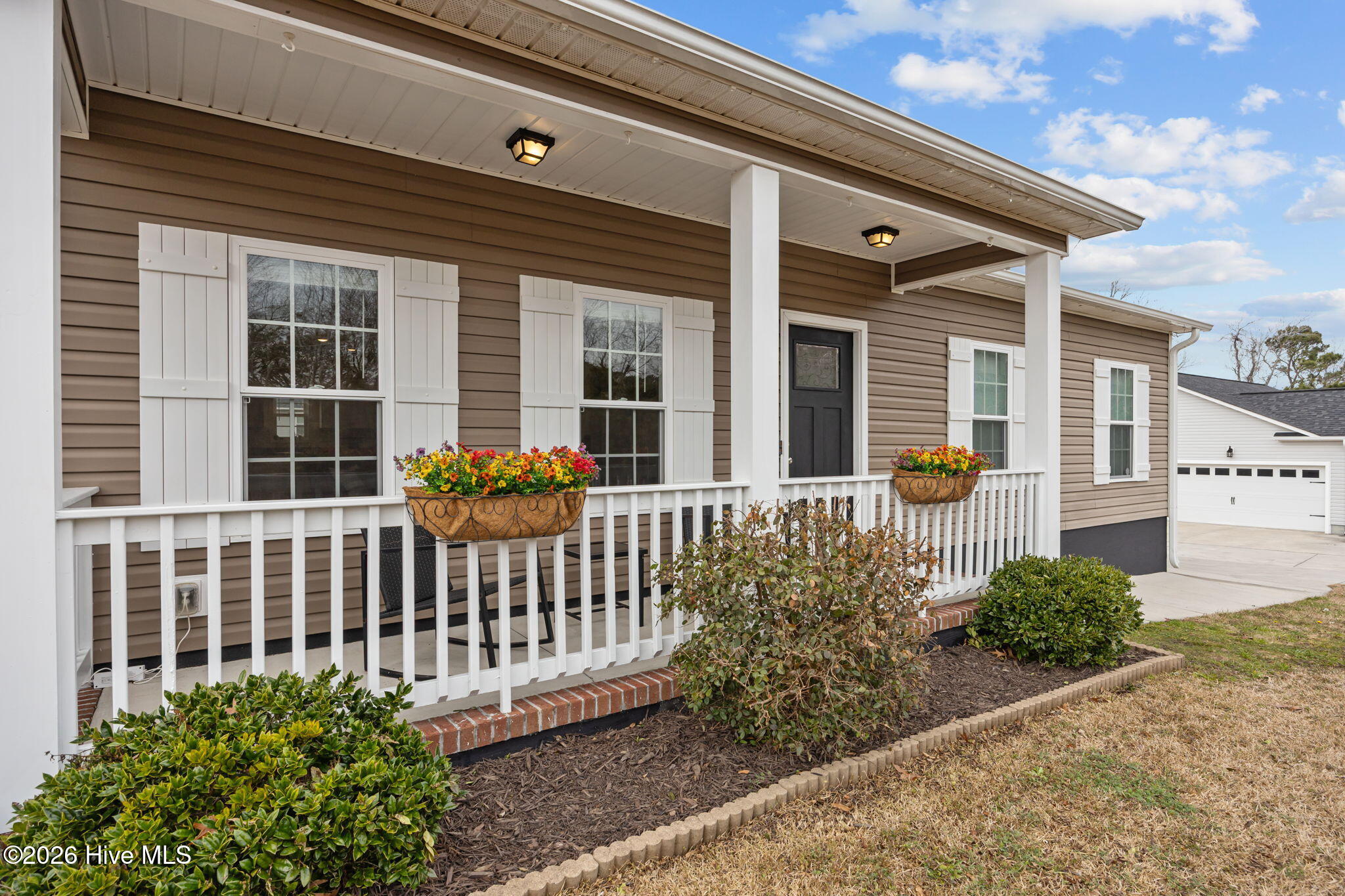 100557380 | Photo 42