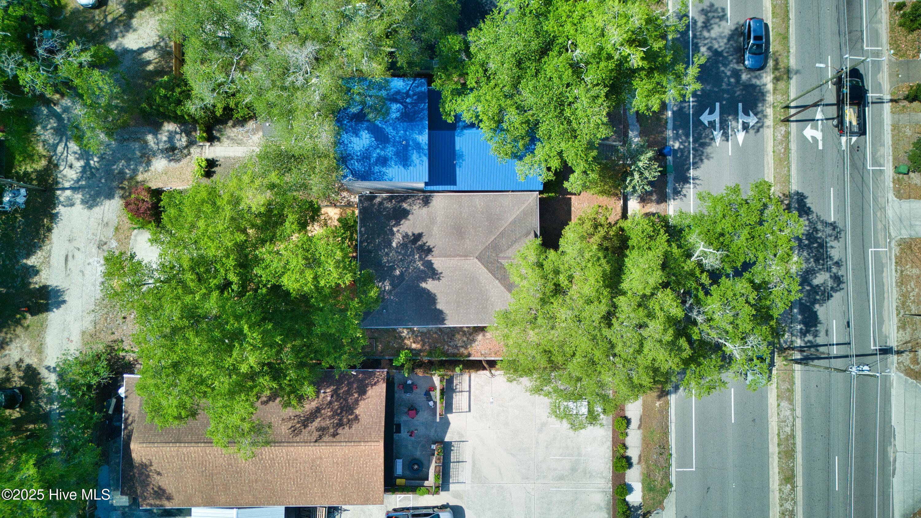 100509231 | Photo 50