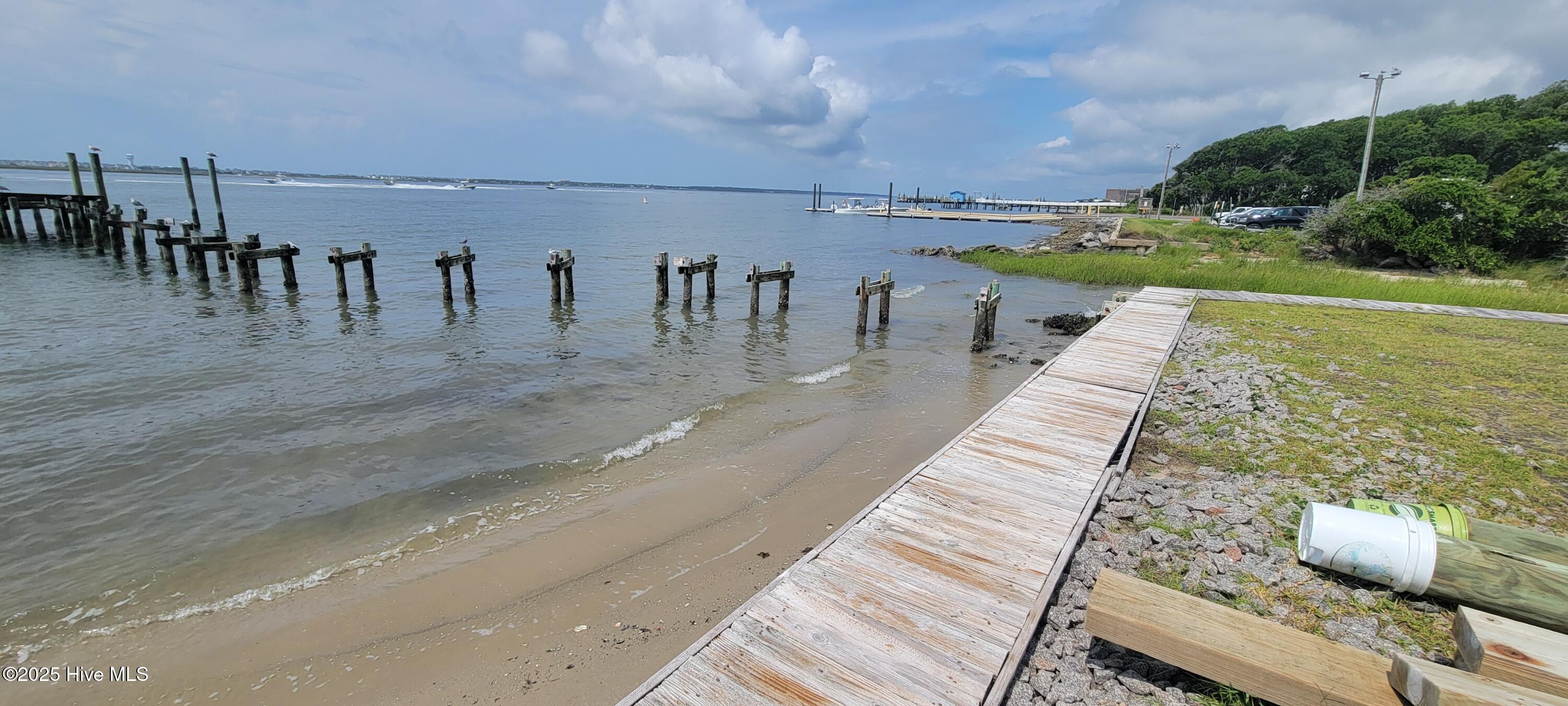 202 S 34th Street,Morehead City