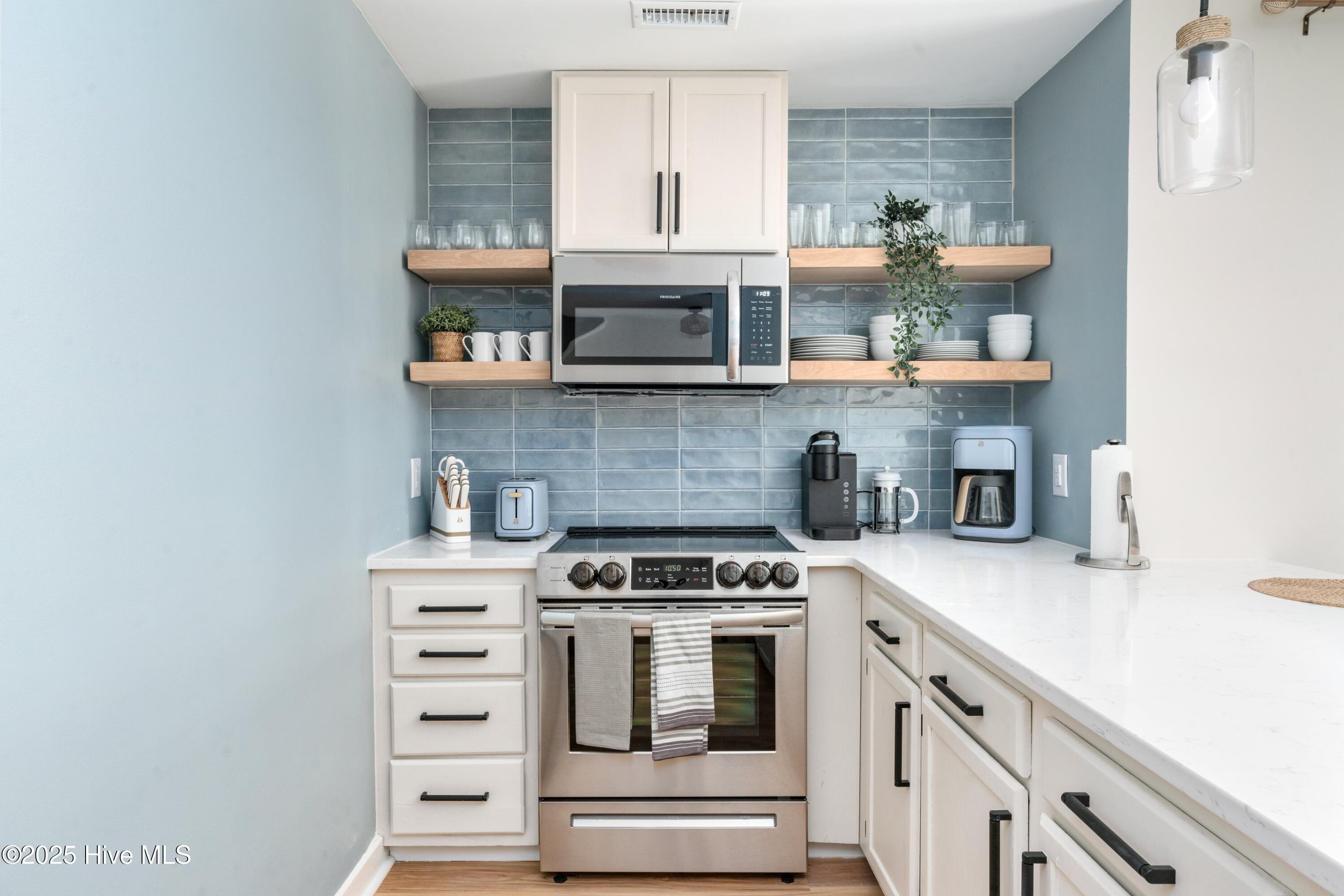 1701 41st Street Apt A, Wilmington, NC 28403 – photo 8: DSC01099.jpg-SMALL