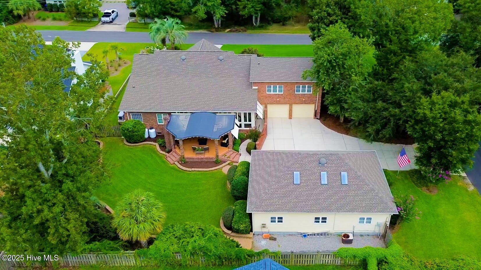 100528011 | Photo 55