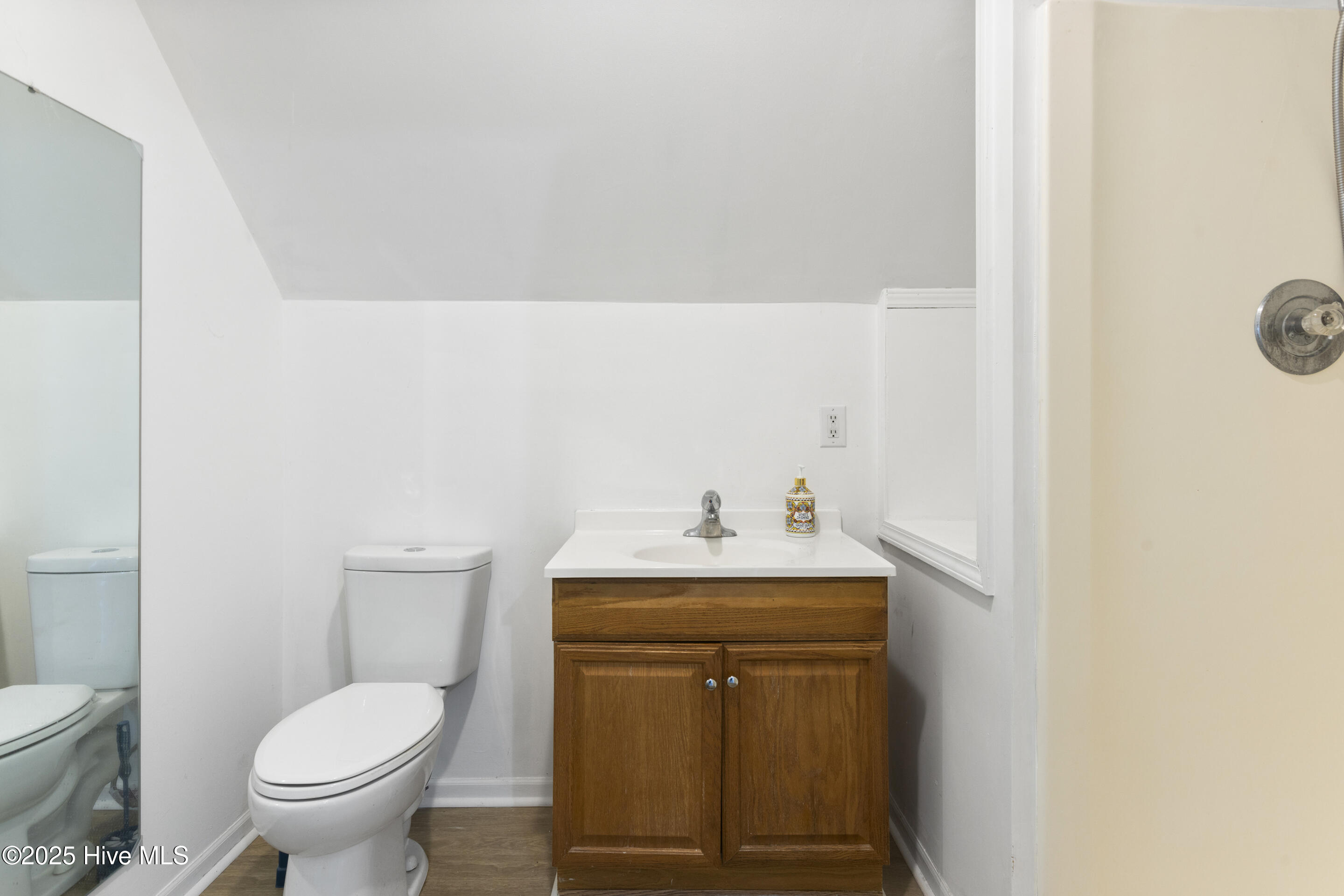 100548338 | Photo 29