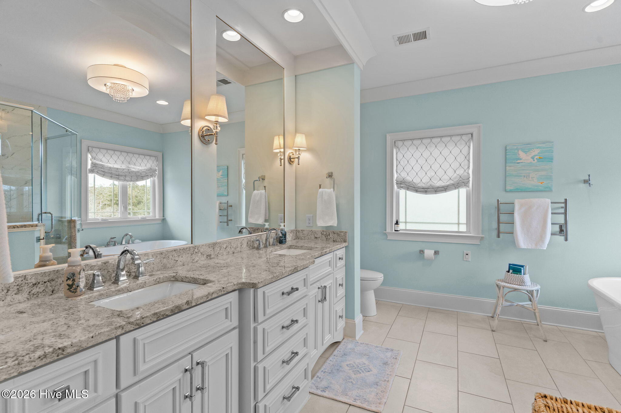 100557179 | Photo 18