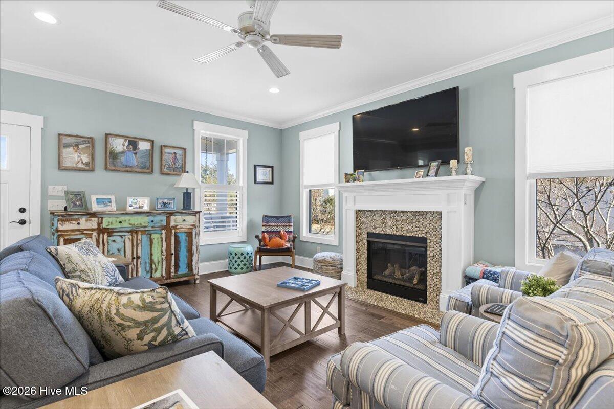 100547784 | Photo 19