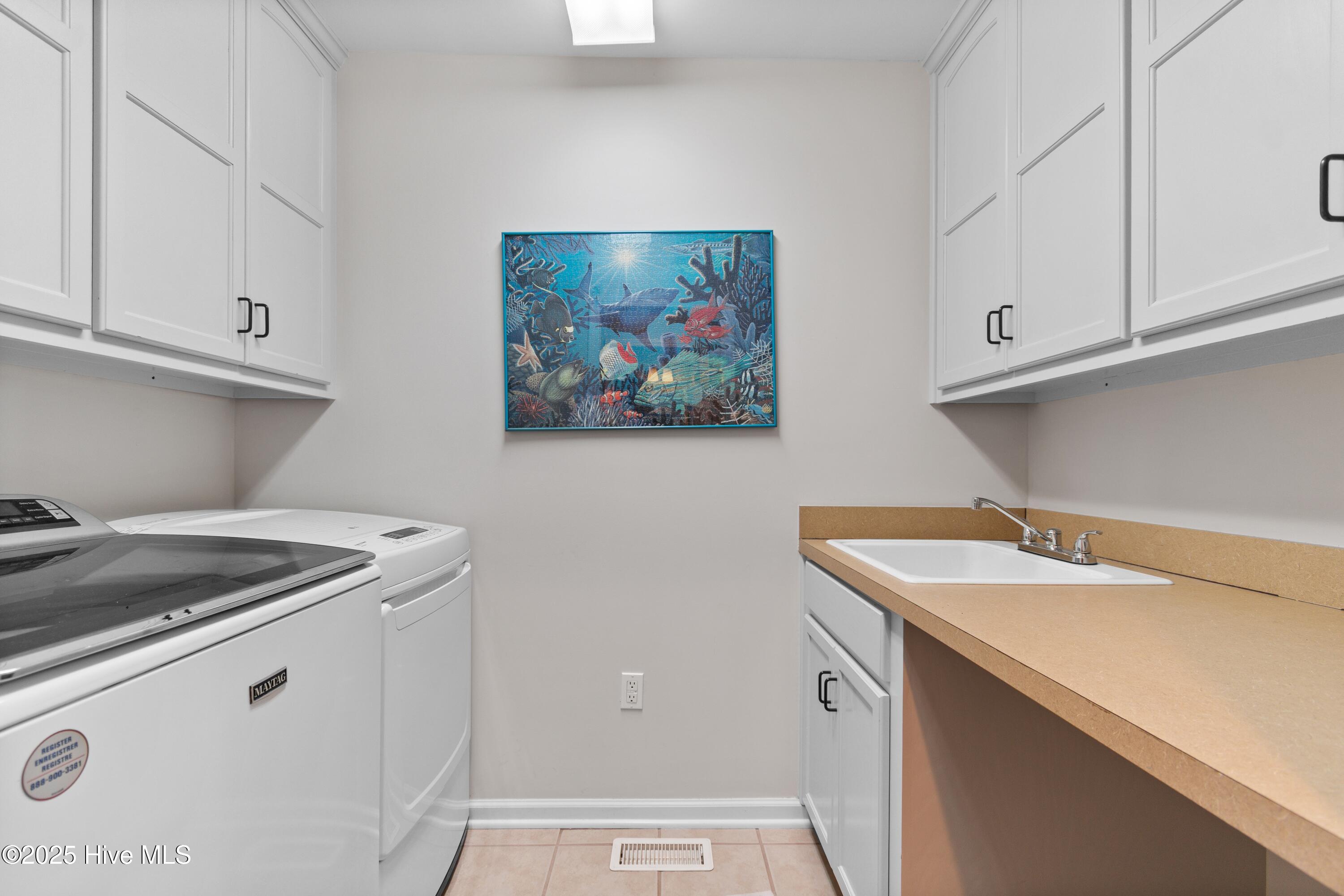 100531039 | Photo 16