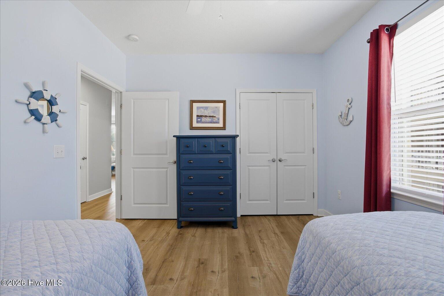 100558863 | Photo 23