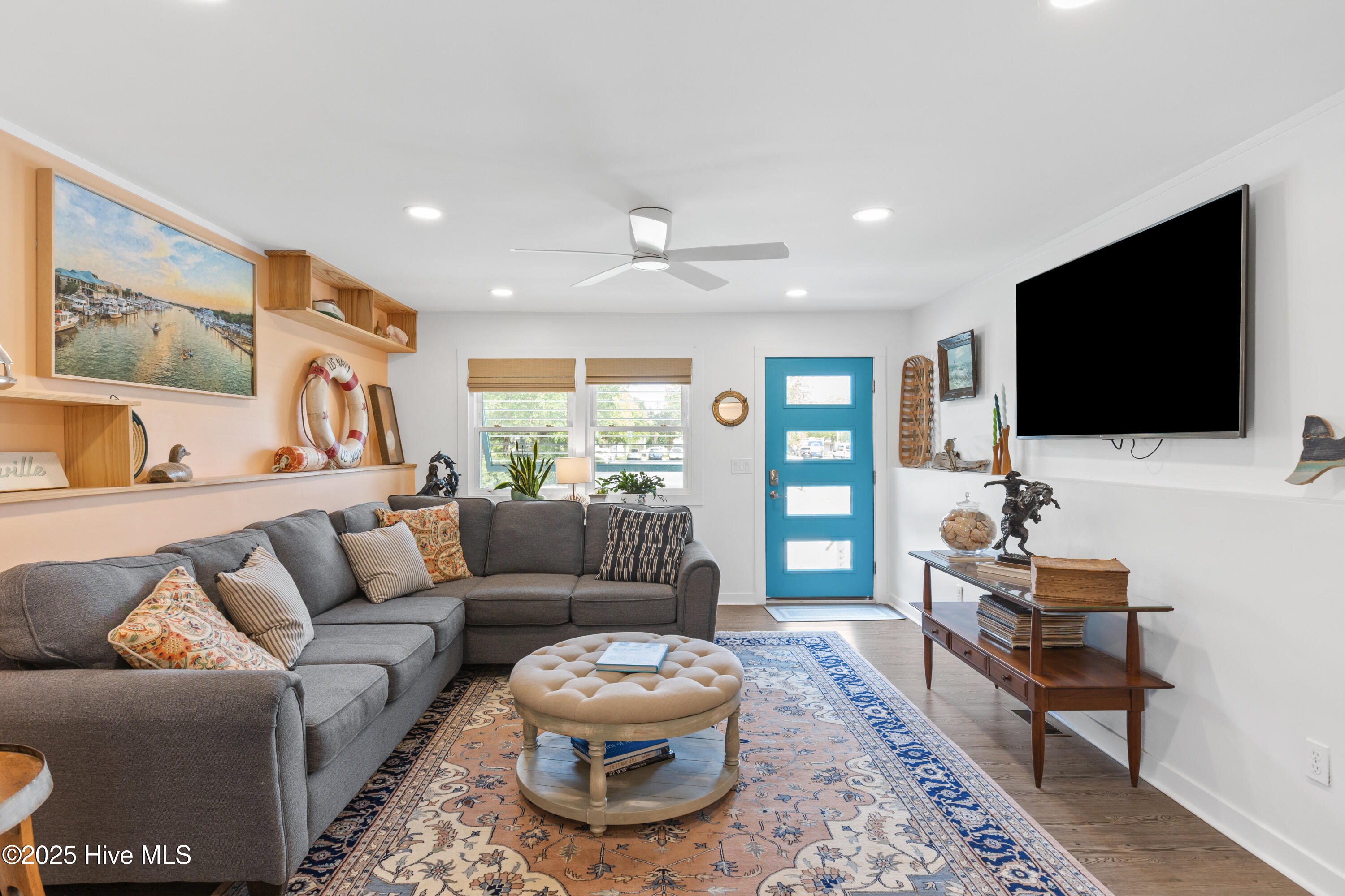 100567814 | Photo 33