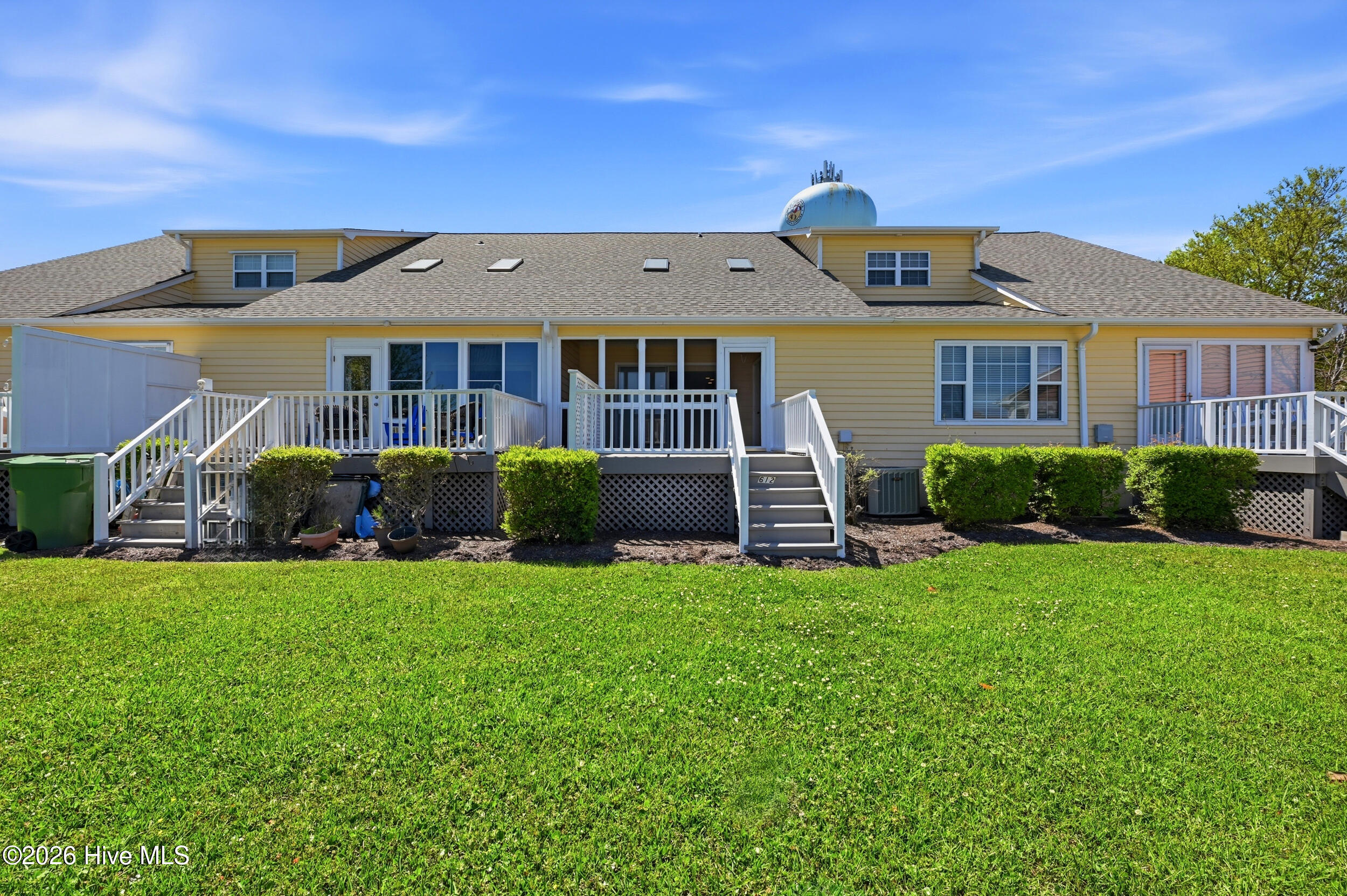 100566721 | Photo 28