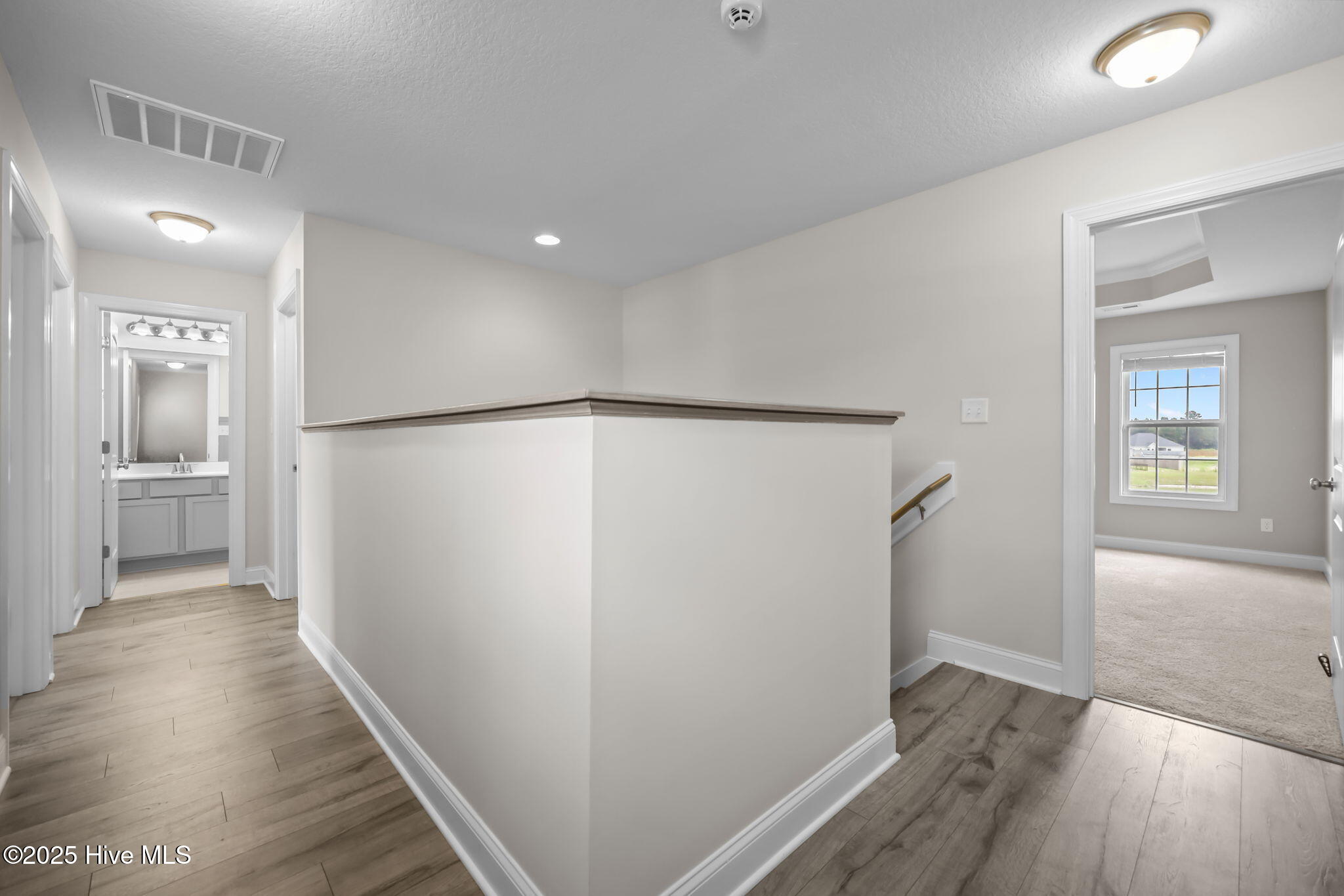 100516822 | Photo 22