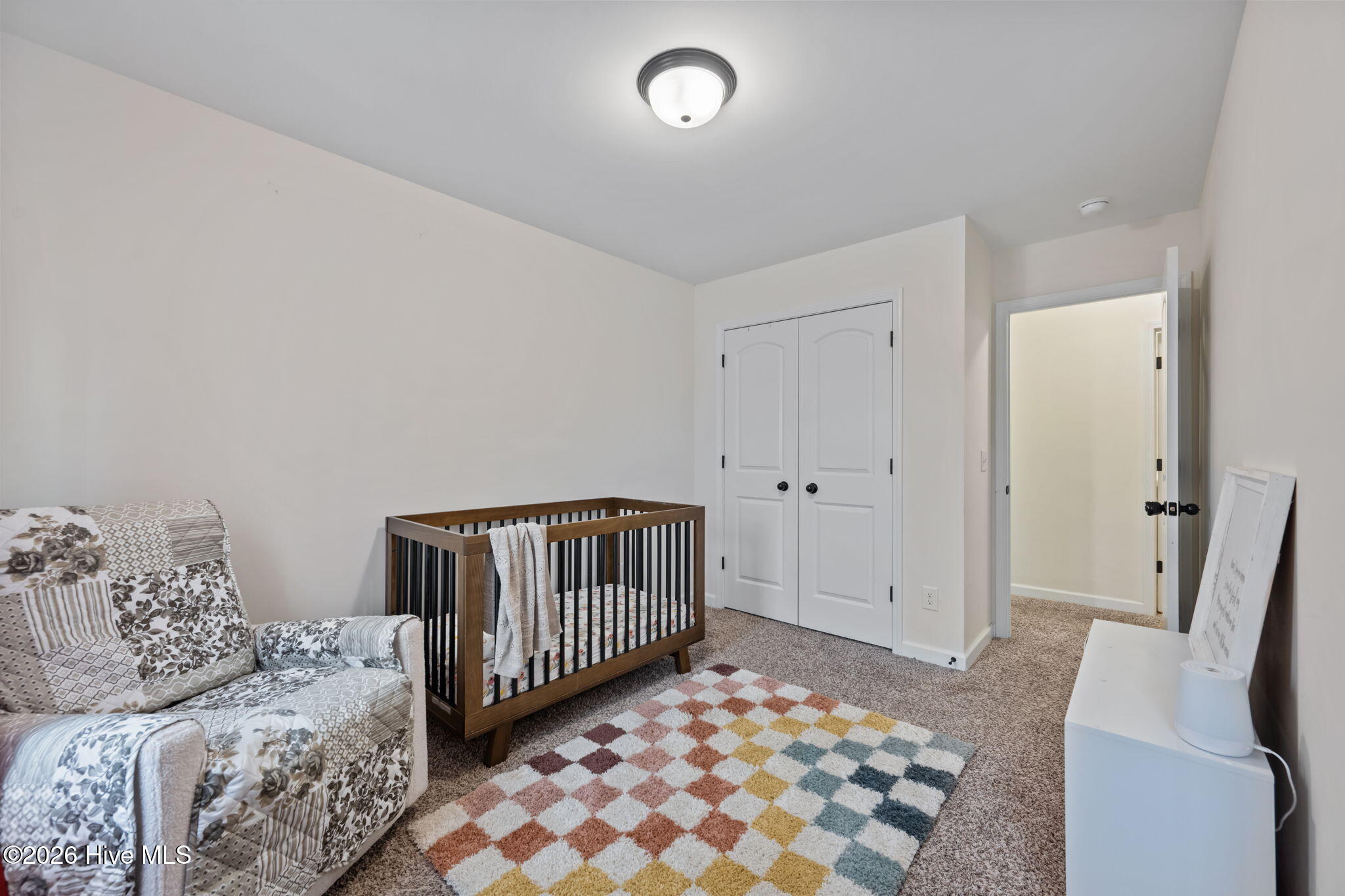 100557643 | Photo 35