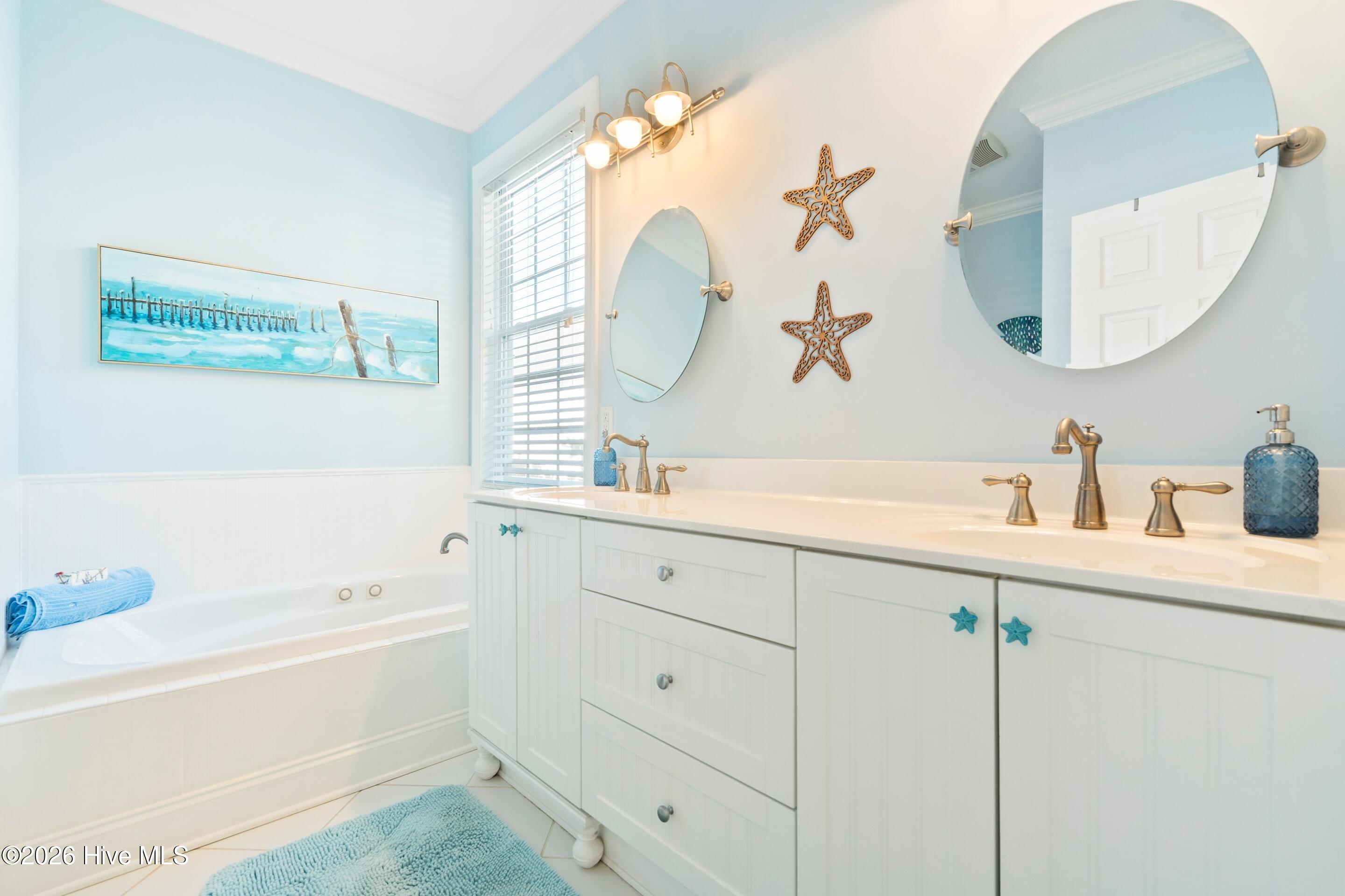 100549432 | Photo 24