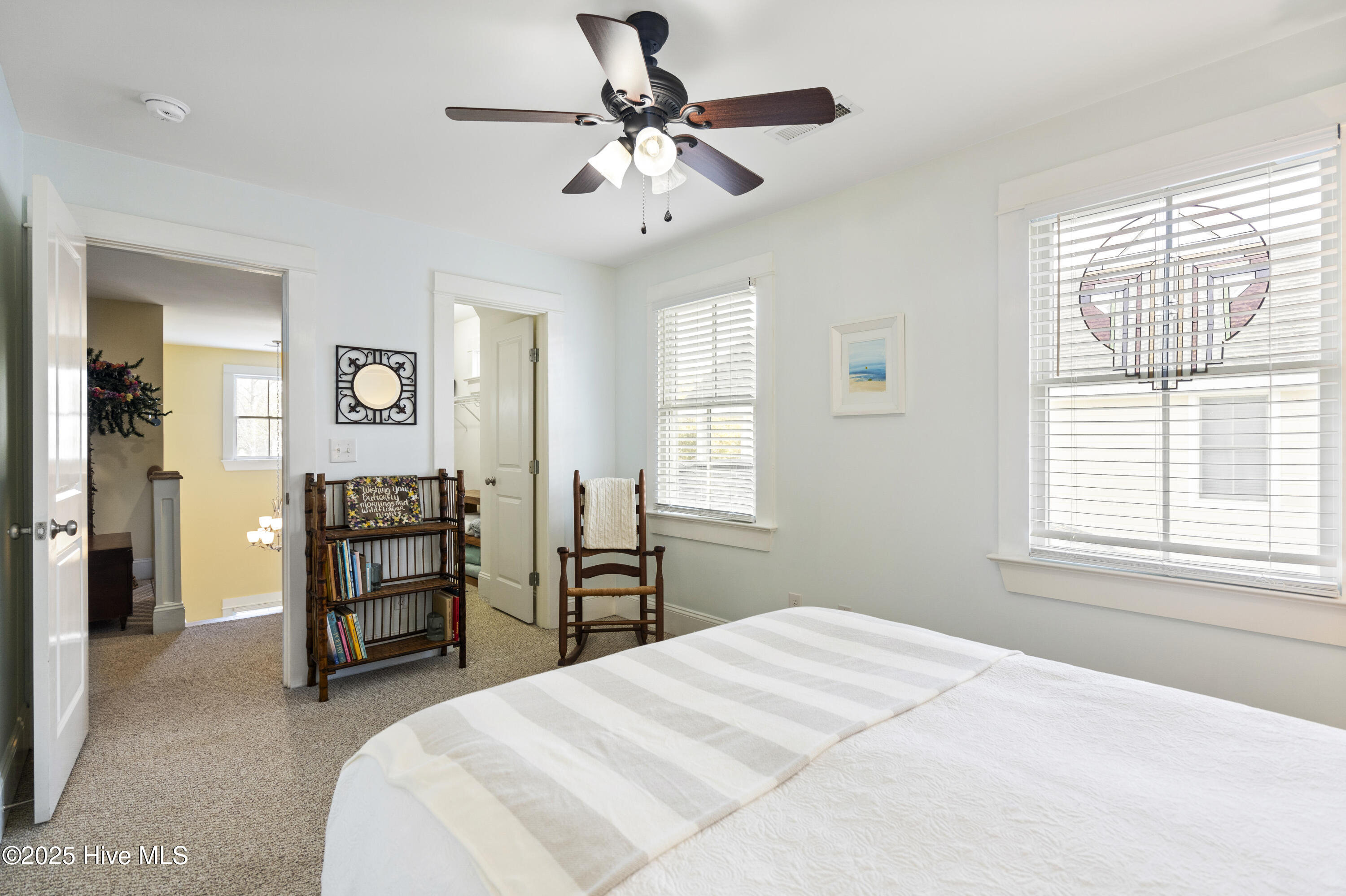 100545789 | Photo 28