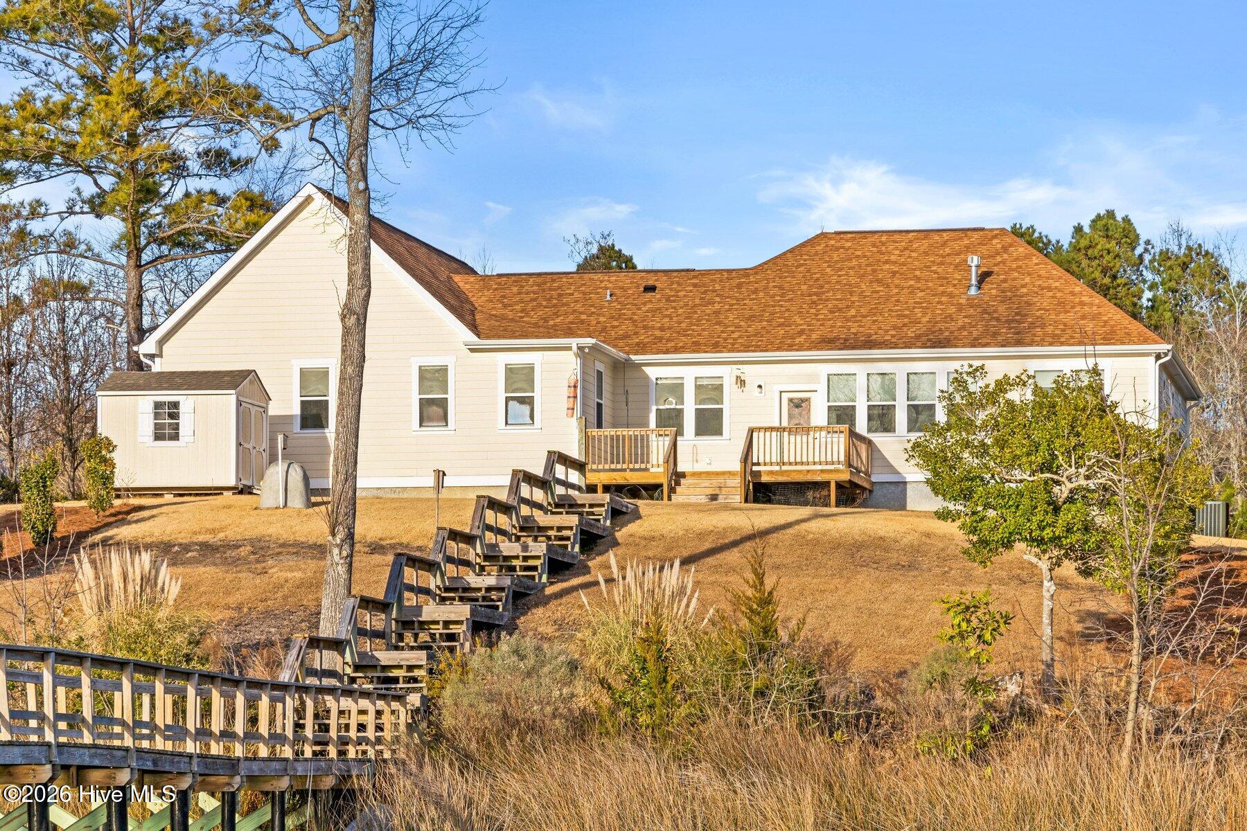 100550718 | Photo 41