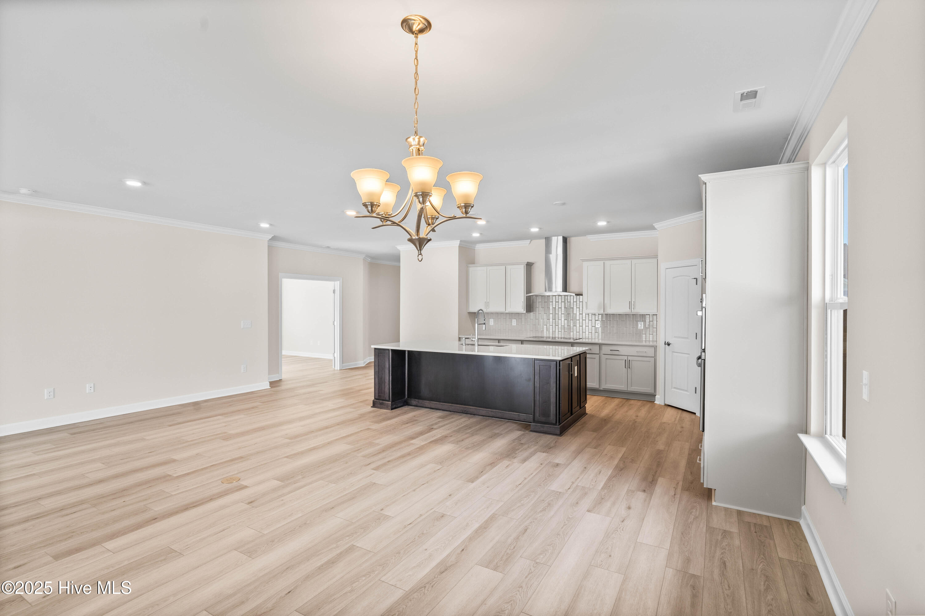 100499667 | Photo 17