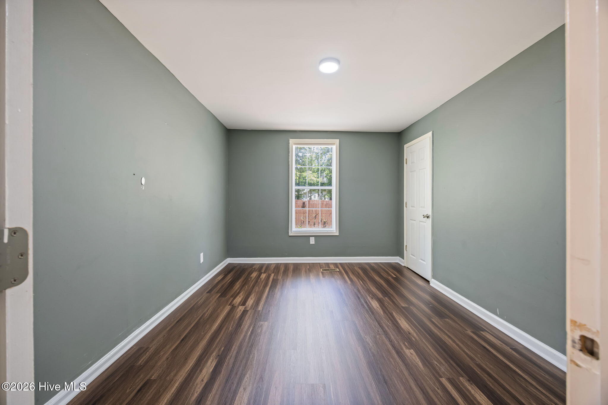 21-web-or-mls-1917 Haynie Drive-31