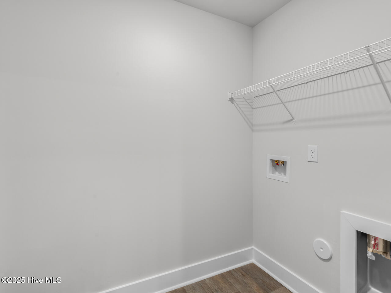 100556003 | Photo 25