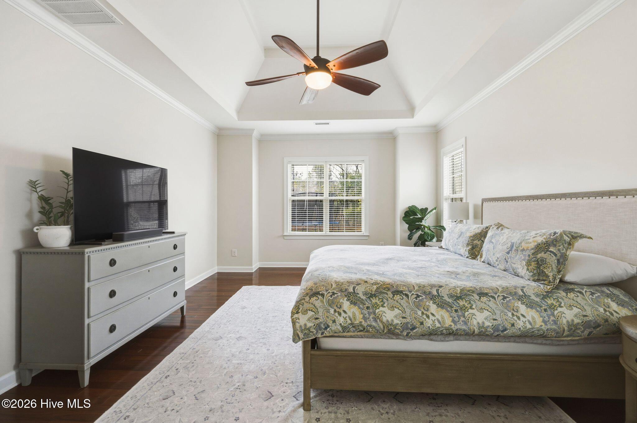 100562110 | Photo 27