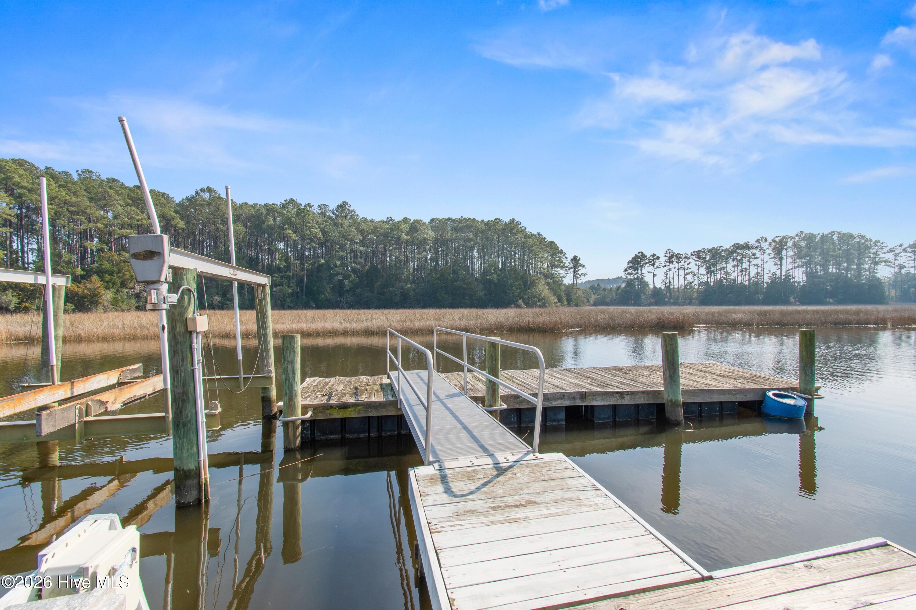 100556655 | Photo 15